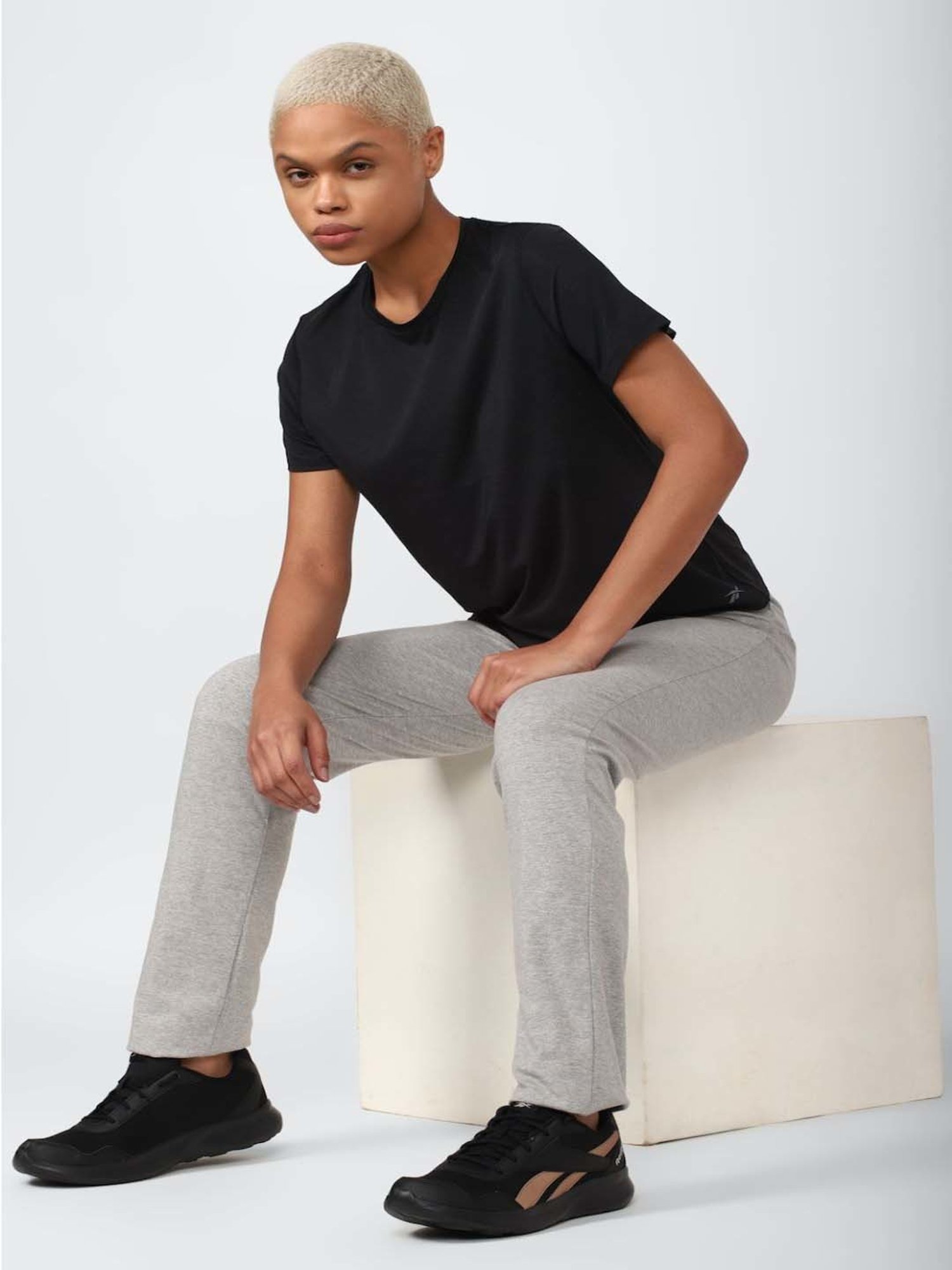 Reebok Black Regular Fit T-Shirt