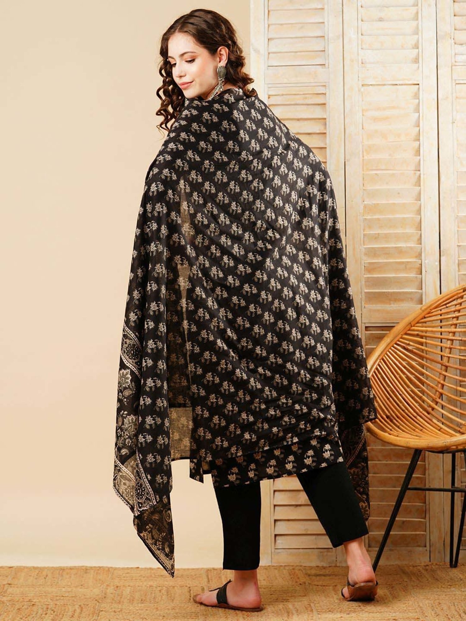 Fashor Black Cotton Floral Print Kurta & Pant Set With Dupatta