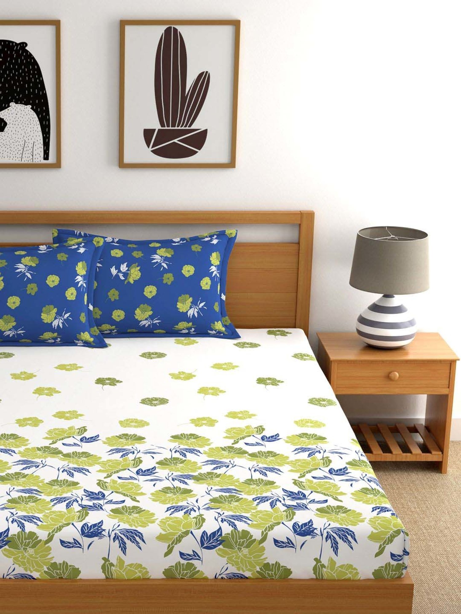 Dreamscape White & Green Cotton 140 TC Double  Bedsheet with 2 Pillow Covers