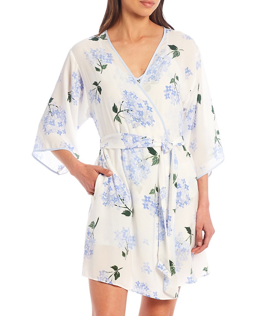 Flora Nikrooz Kylie Charmeuse & Lace Short Wrap Robe