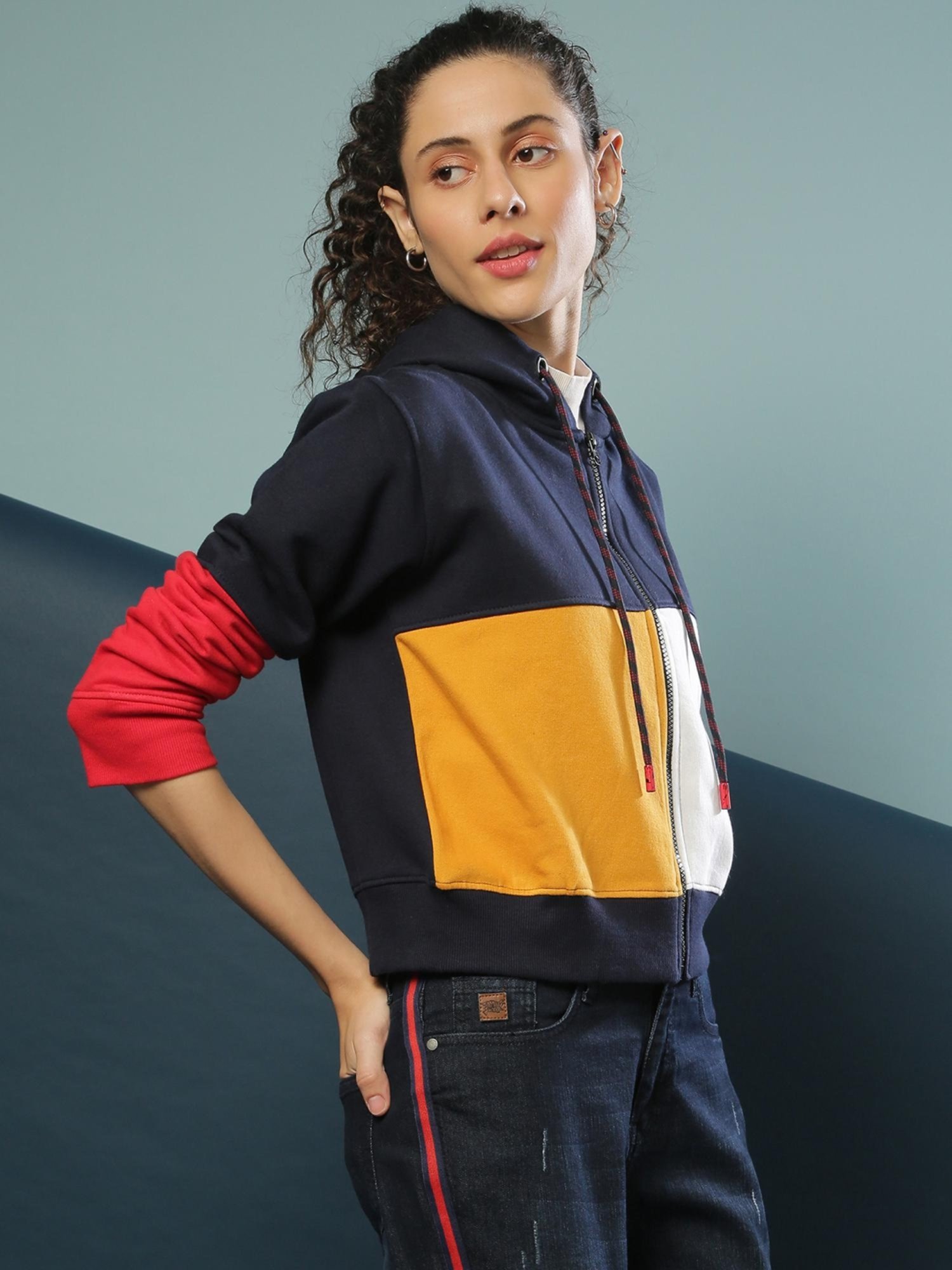 Campus Sutra Multicolor Regular Fit Hoodie