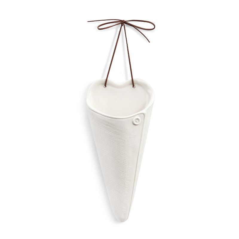 DEMDACO Heart Wall Pocket White