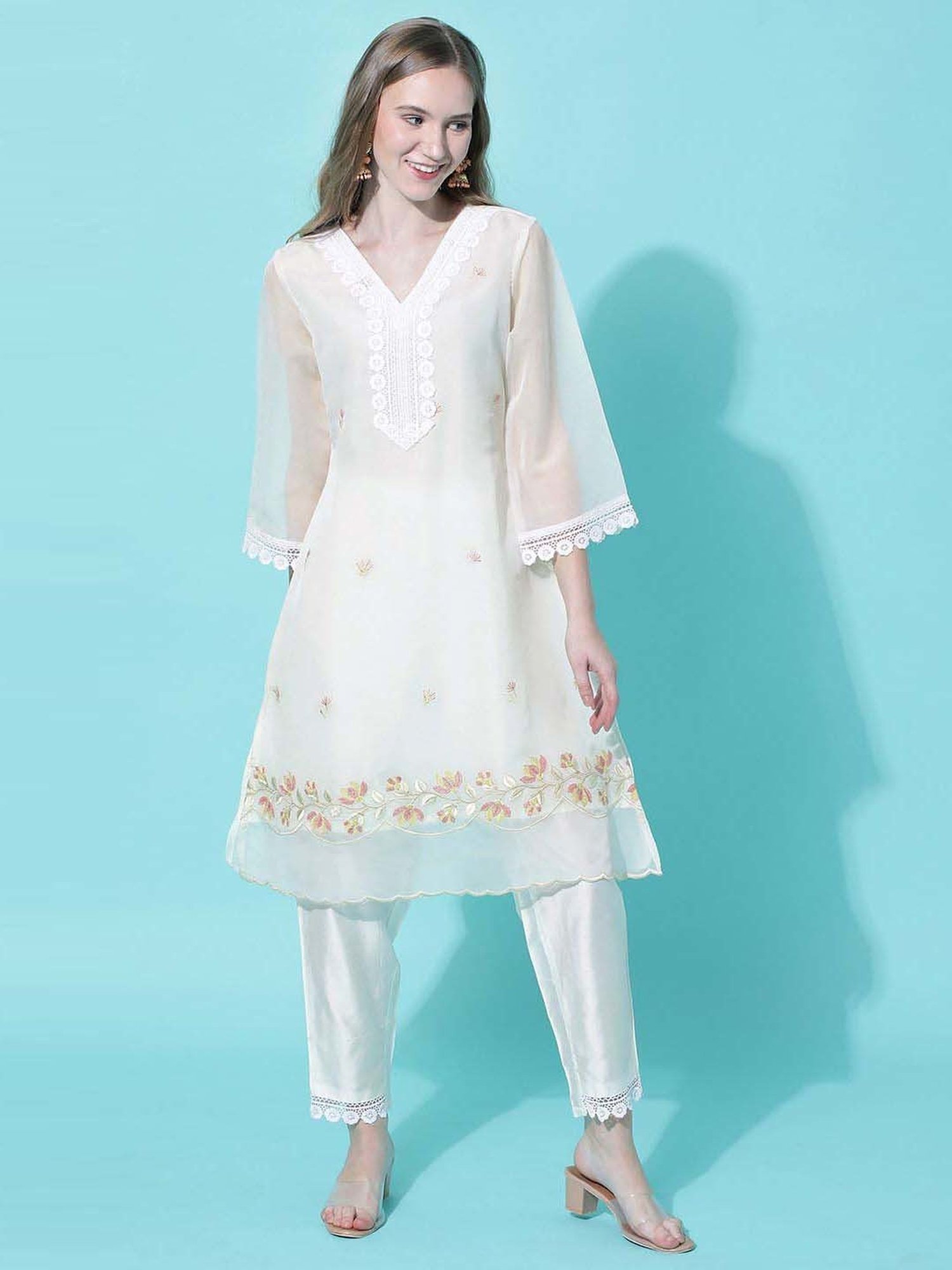 Heeposh White Embroidered Kurta Pant Set With Dupatta