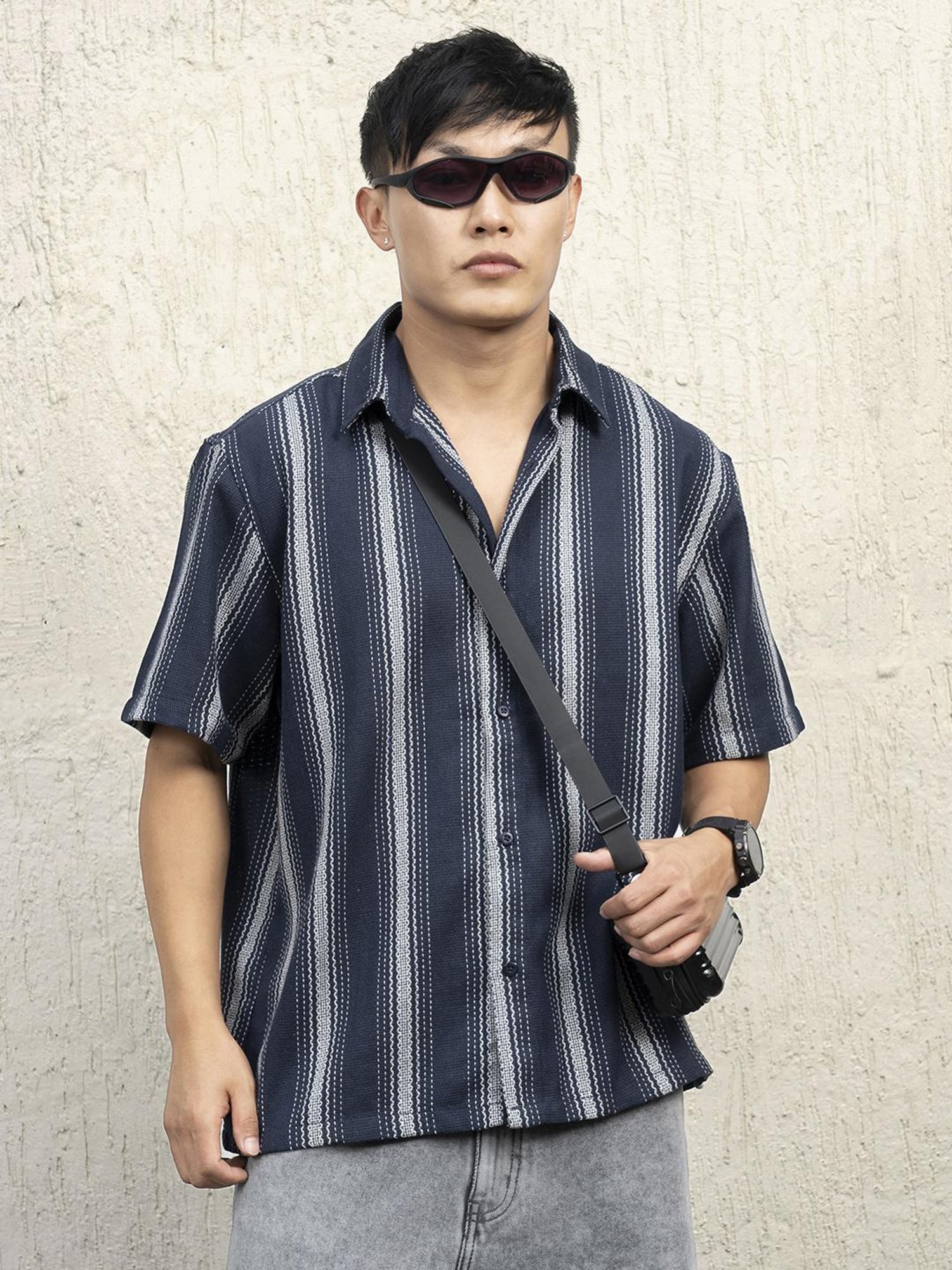 Hubberholme Men Cotton Short Sleeves Oversized Striped Shirt 11