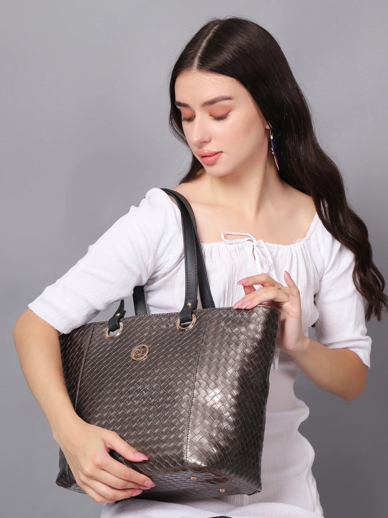 Carlton London Grey Textured Medium Tote Handbag