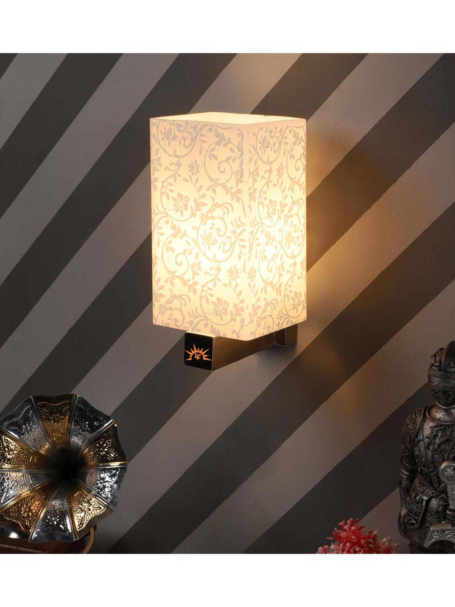 DecorativeRay White Wall Light - Set of 1