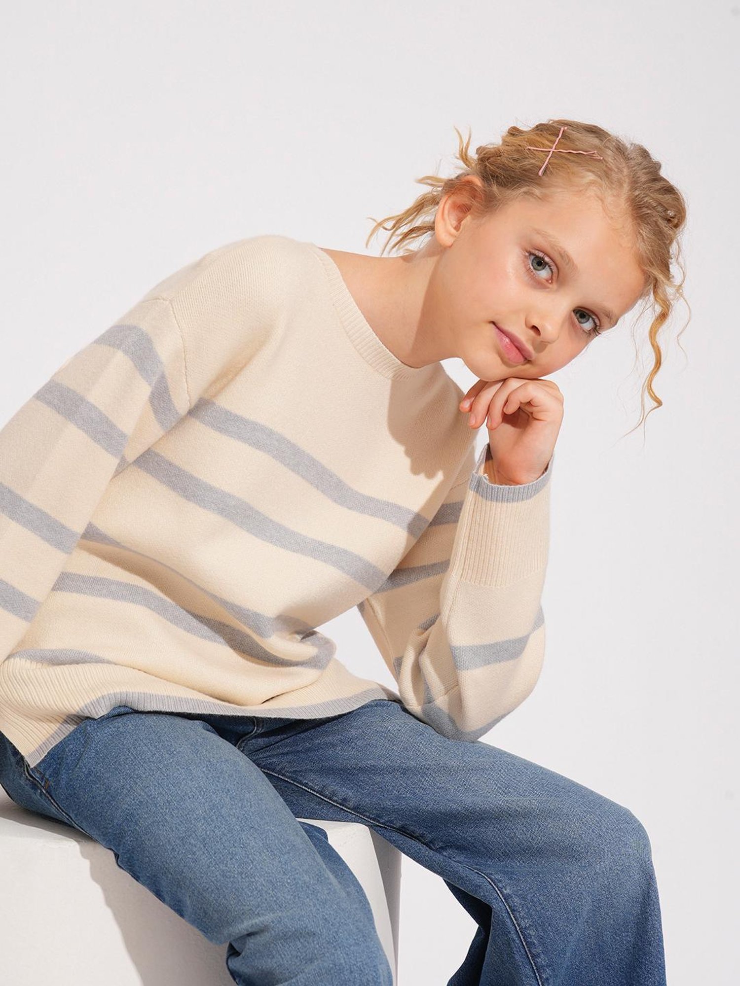 Elle Kids Black Solid Full Sleeves Sweater