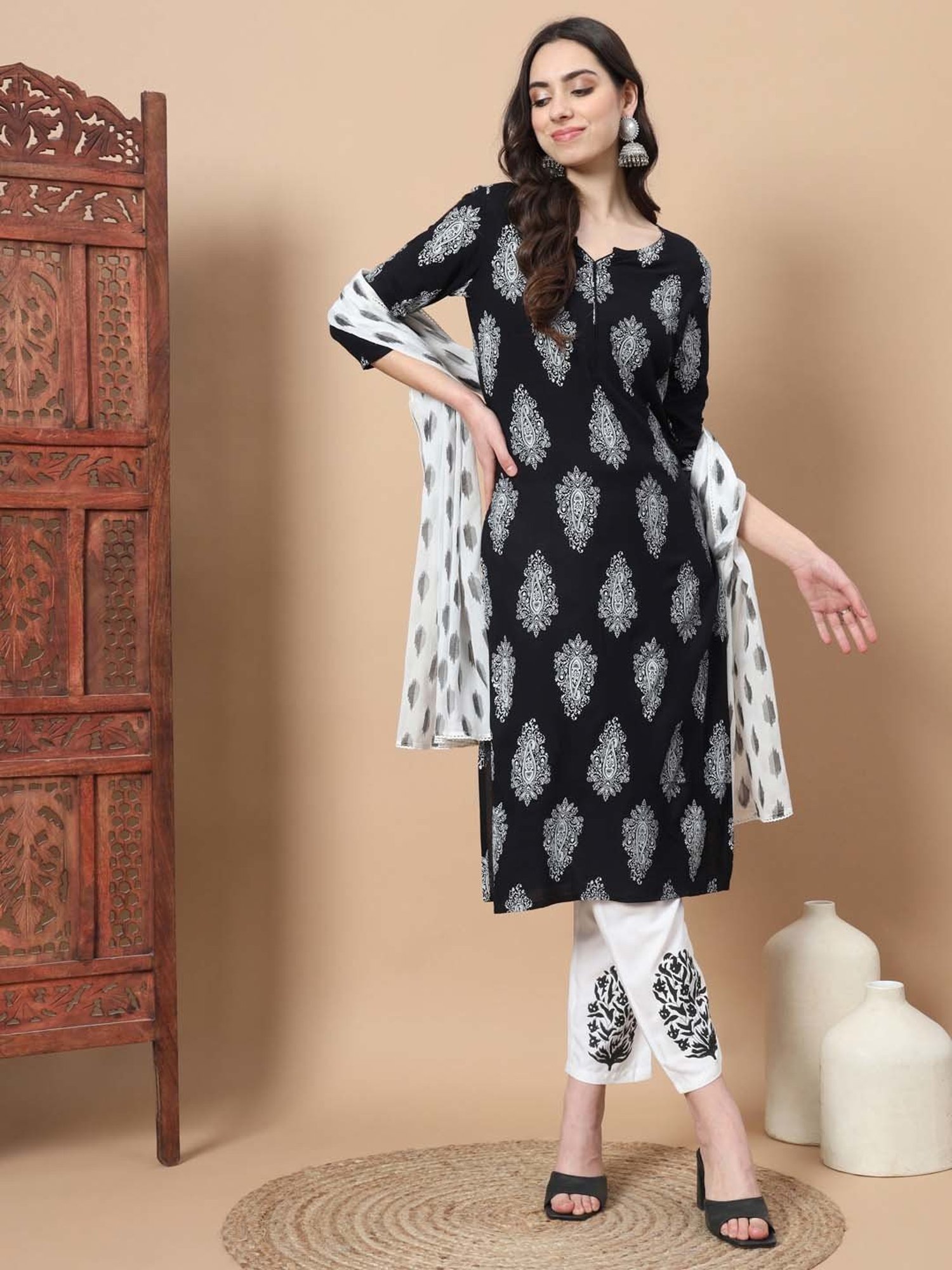 Yufta Black Printed Kurta With Pant & Dupatta