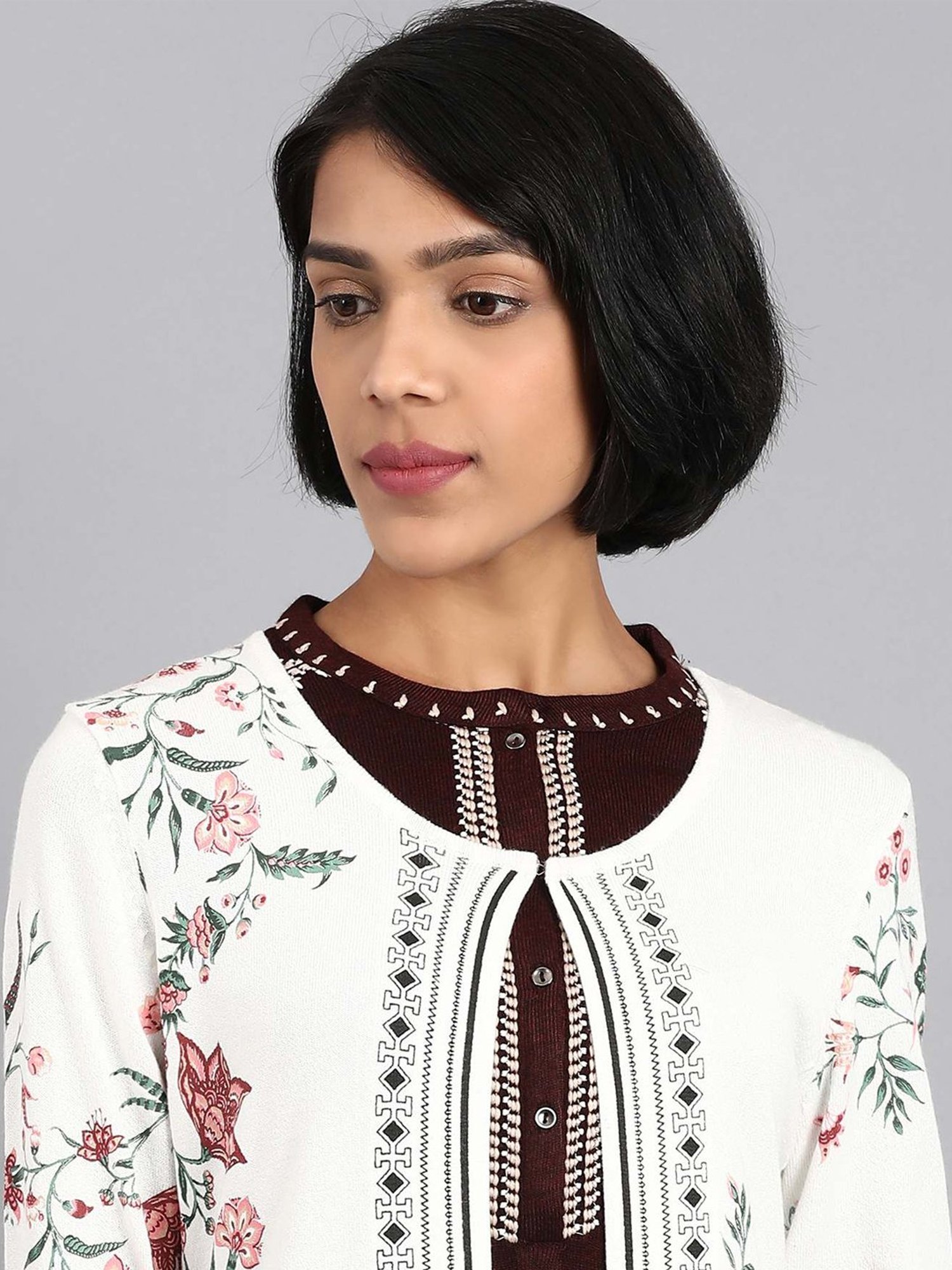 Mafadeny Black Striped Shrug