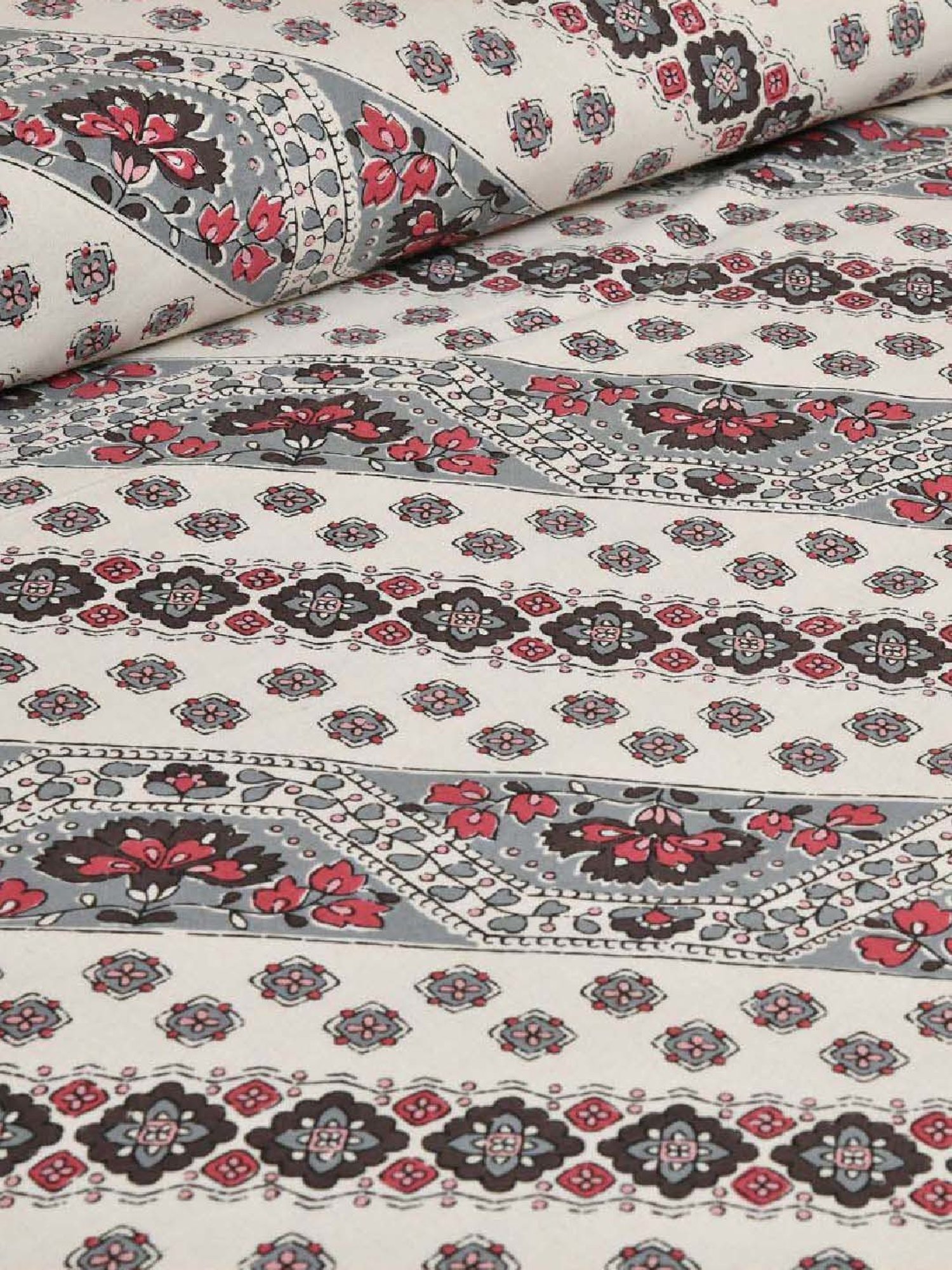 JaipurFabric Pink 180 TC 100% Cotton Lienage Double Bedsheet with 2 Pillow Covers