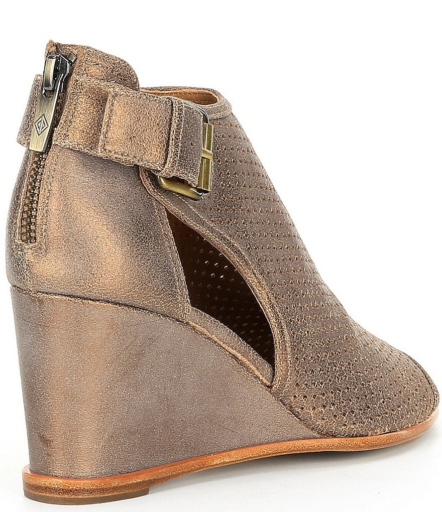 Donald Pliner Lottie Brushed Metallic Leather Wedges