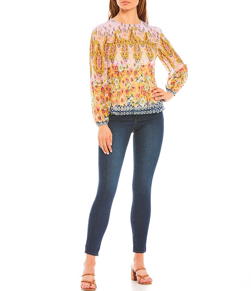 Figueroa & Flower Petite Size Gloria Floral Mixed Border Print Scoop Neck Long Sleeve Pleated Top