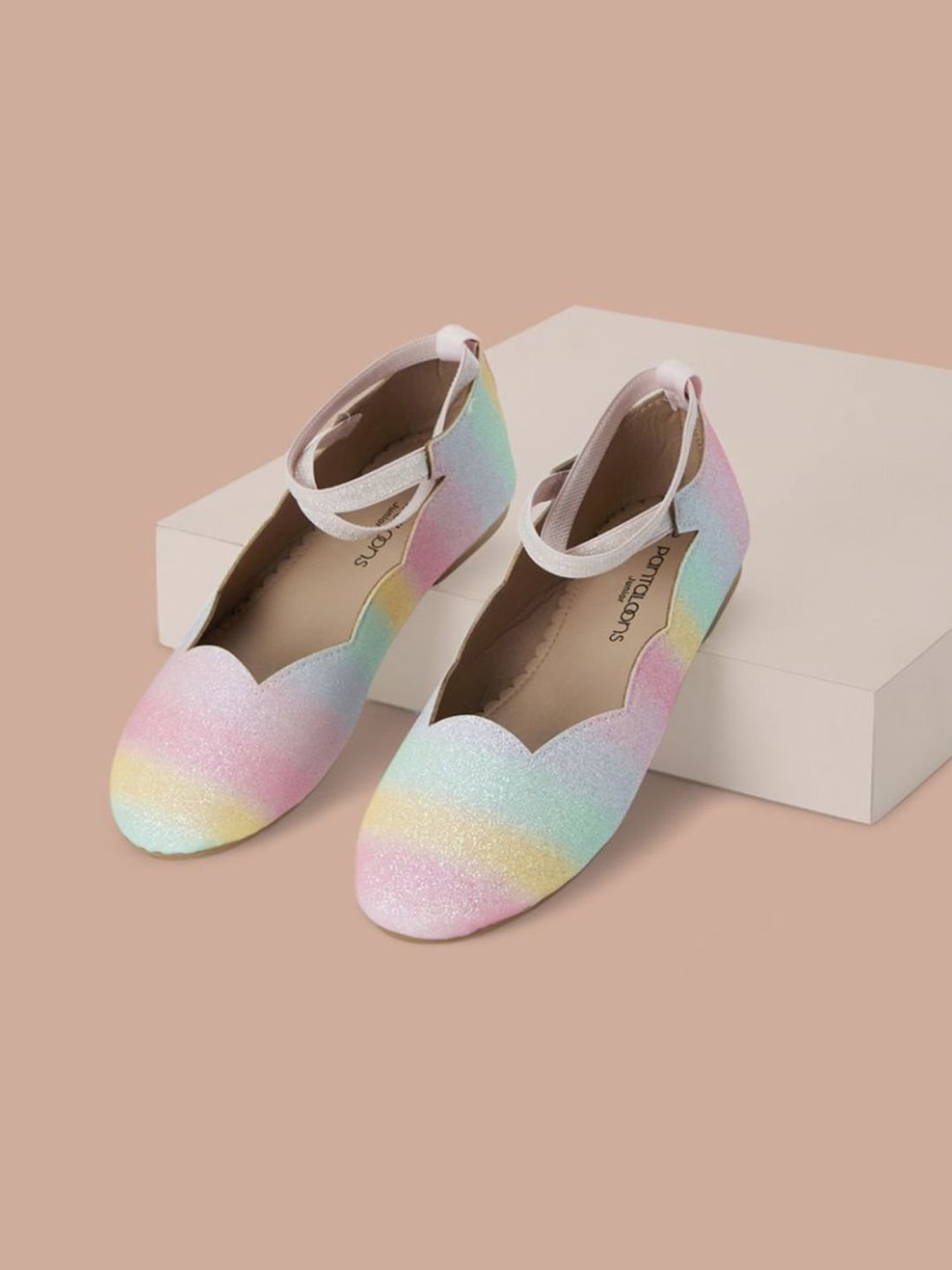 Pantaloons Junior Multicolor Ethnic Shoes