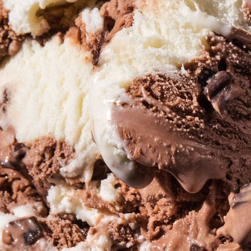 Kemps  Frozen Yogurt Twisted Dough Smooth & Creamy - 48oz