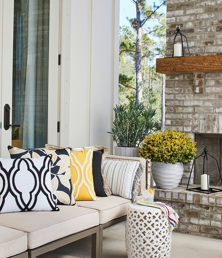 Southern Living Outdoor Living Collection Lantern