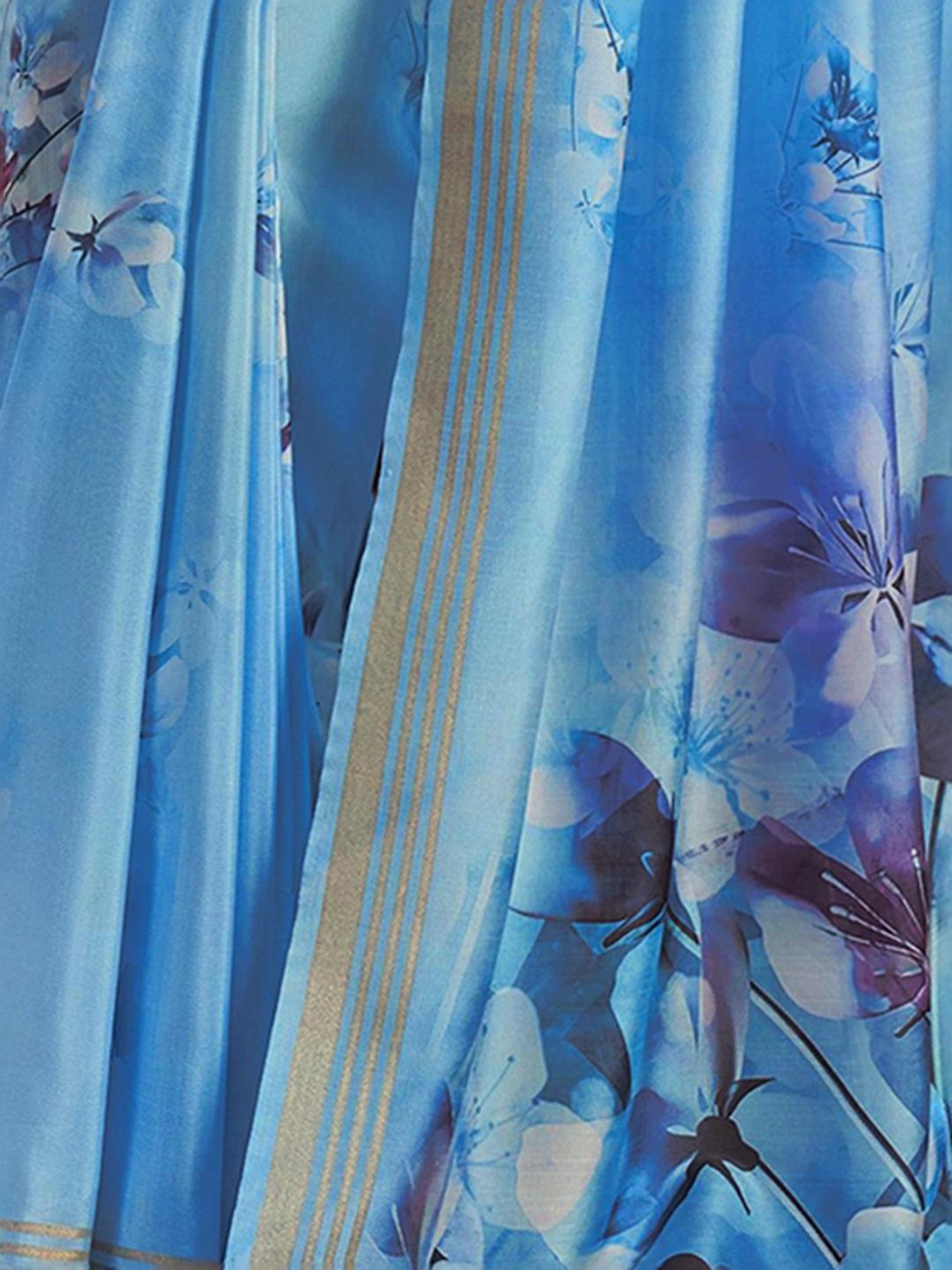 Satrani Blue Floral Print Saree With Unstitched Blouse