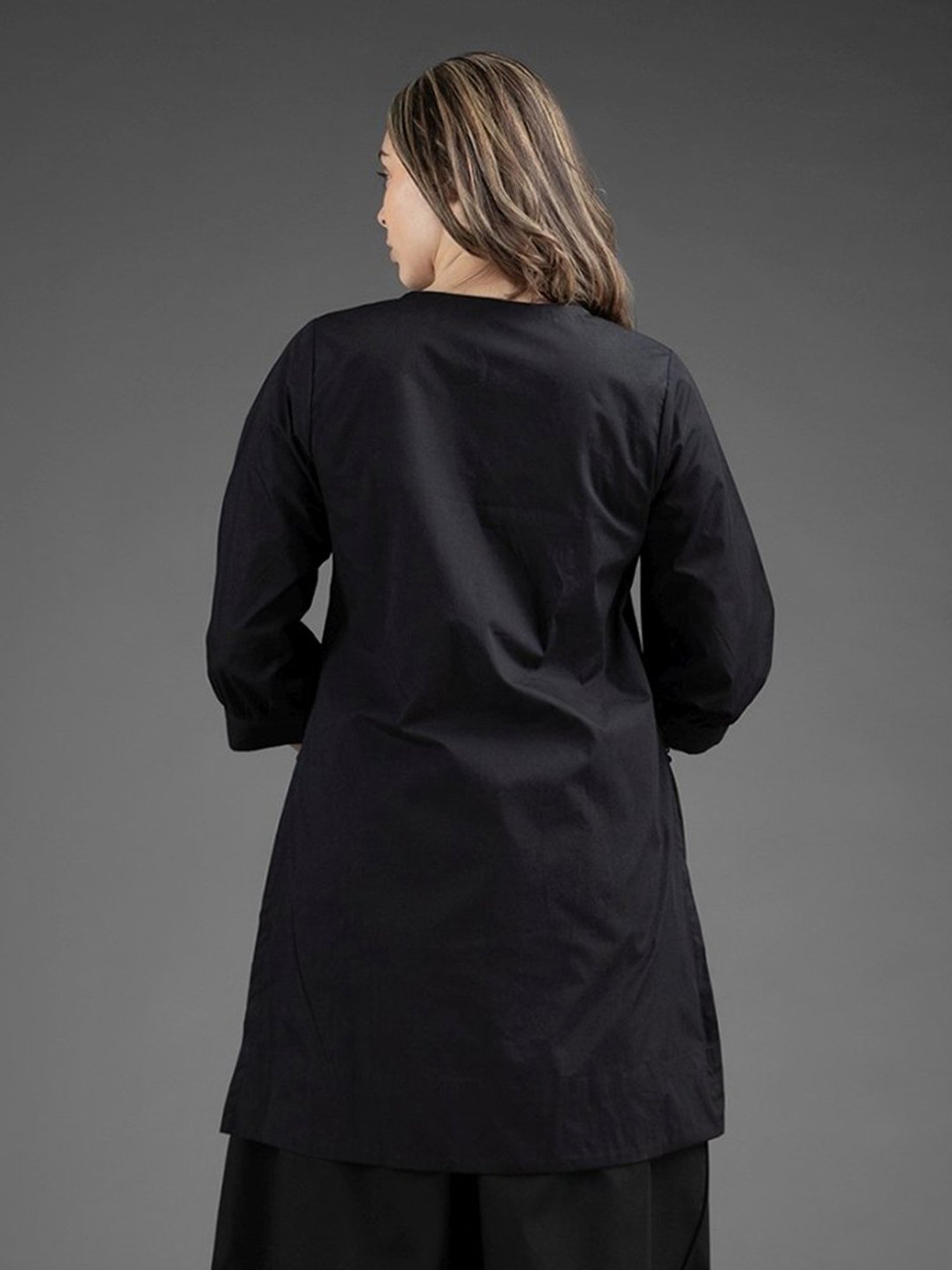 House of Manaa Black Hom Allure Kurta with Pant