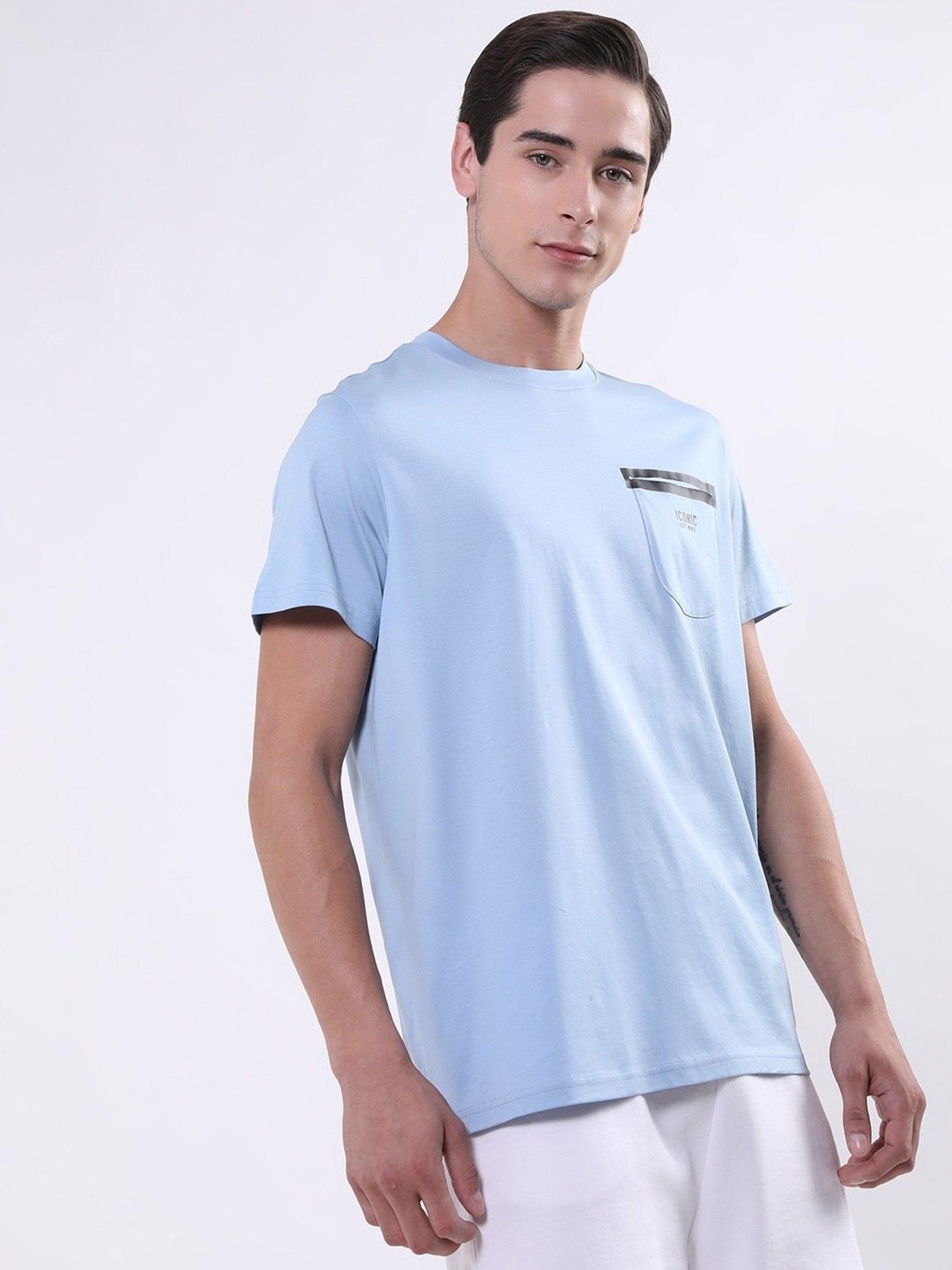 Iconic Men Solid Regular Fit Cotton T-shirt