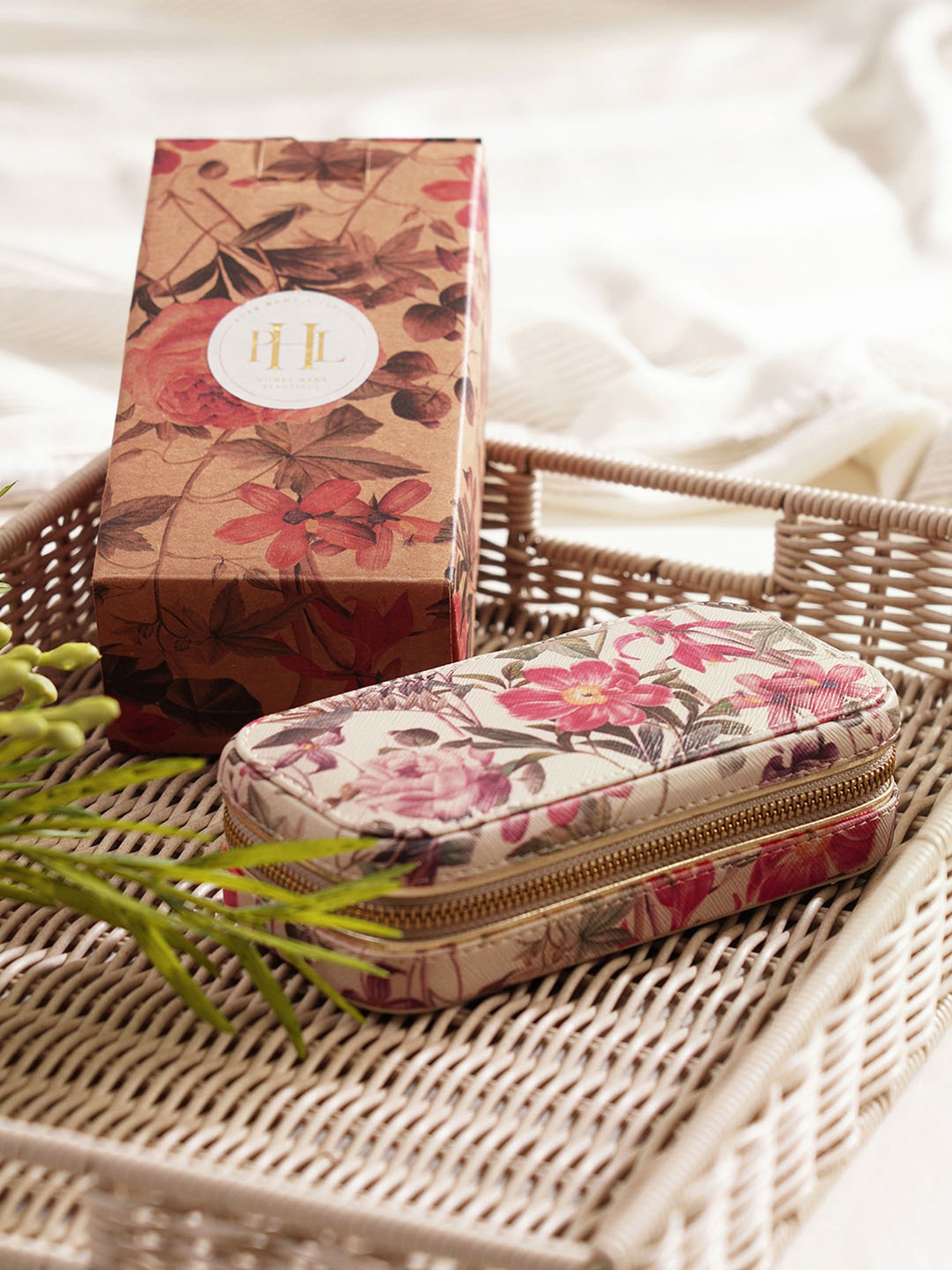 Pure Home and Living Pink Faux Leather Jewellery Organiser