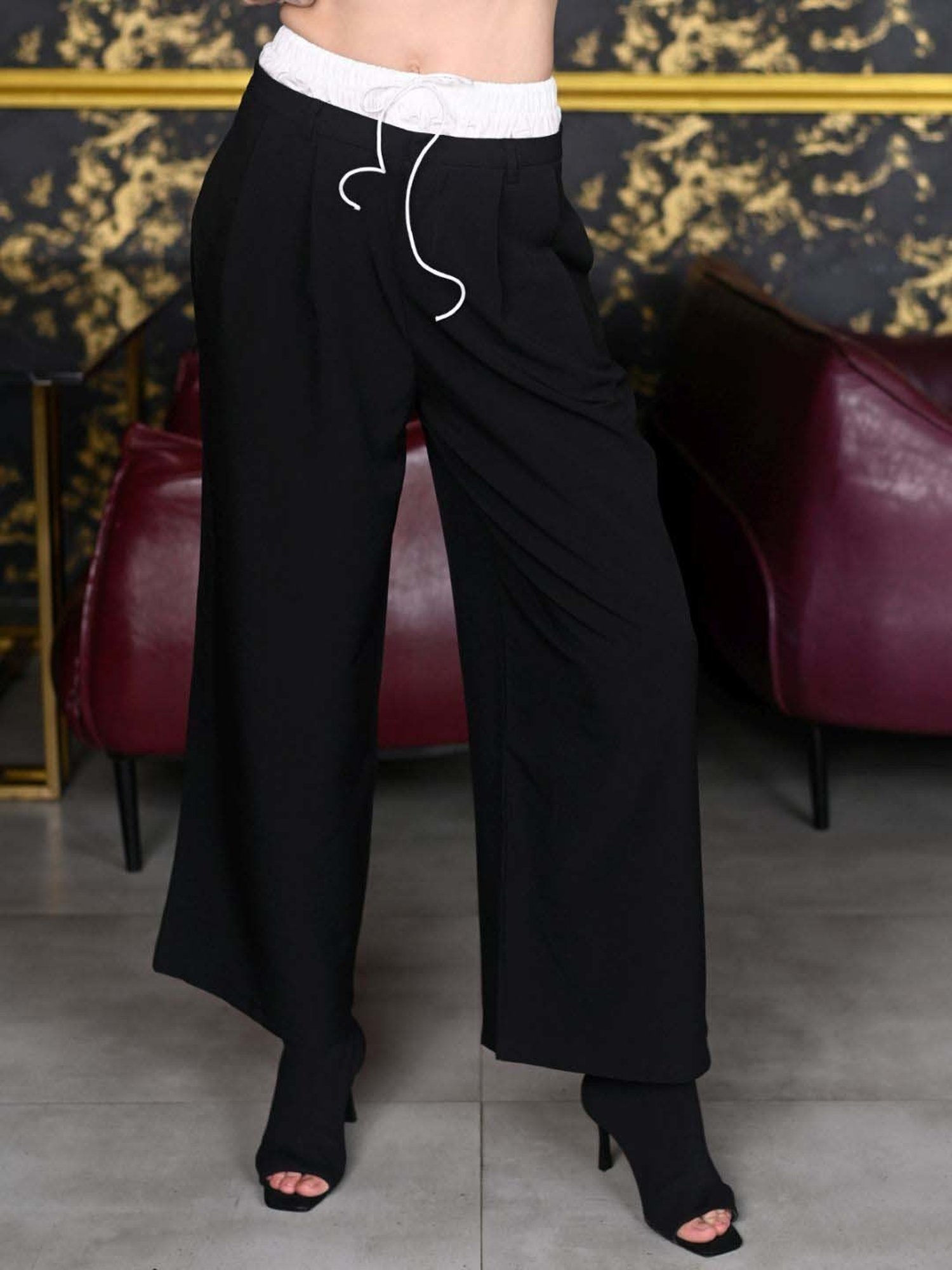 Odette Black Mid Rise Flared Pants