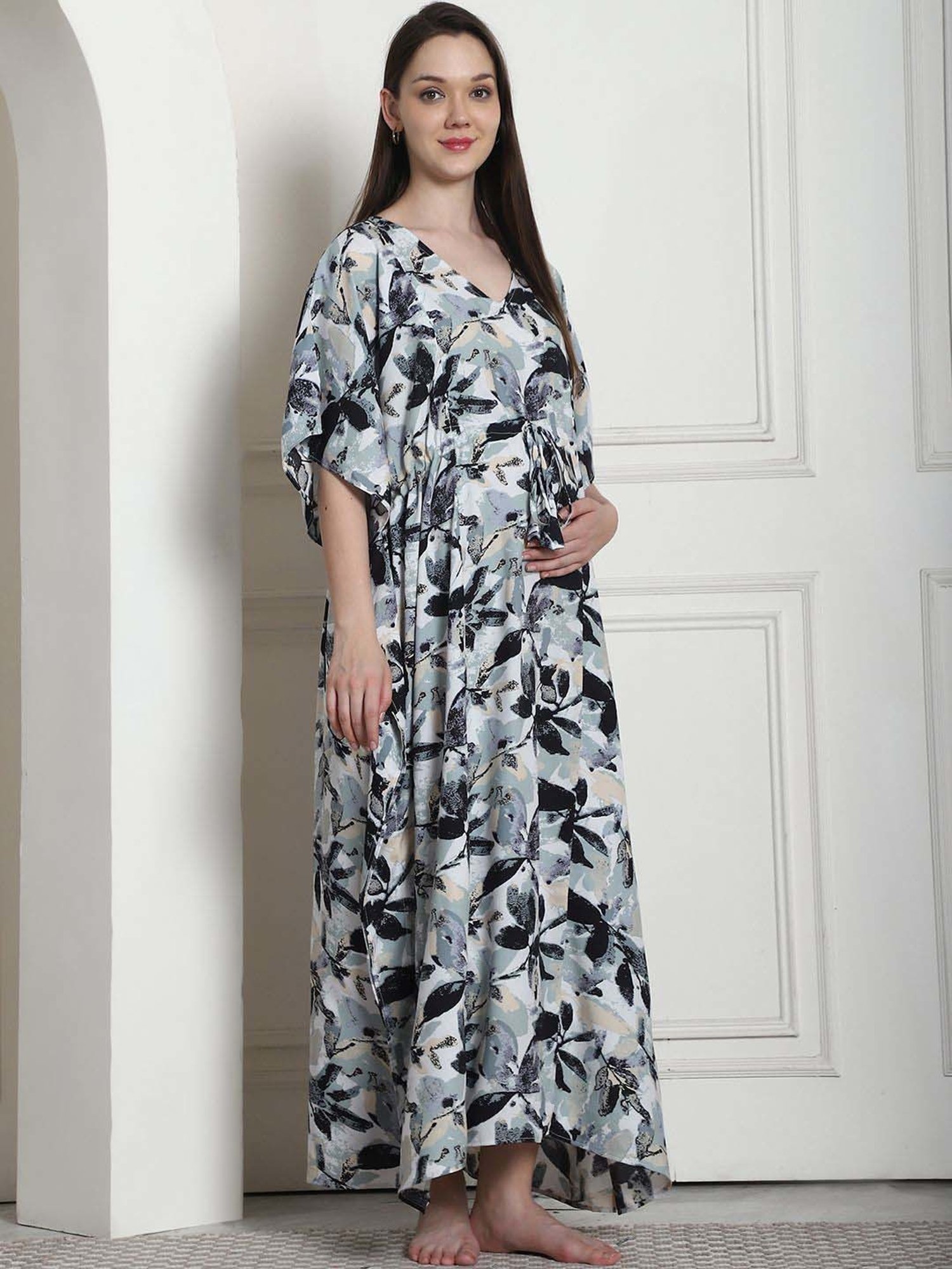 Secret Wish Black Rayon Floral Straight Kaftan