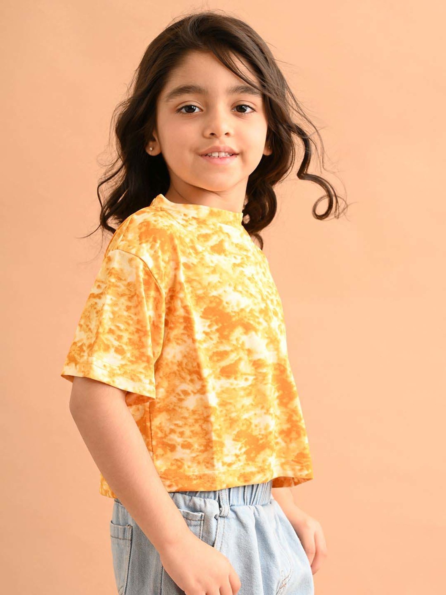 LilPicks Kids Yellow Solid Crop Top