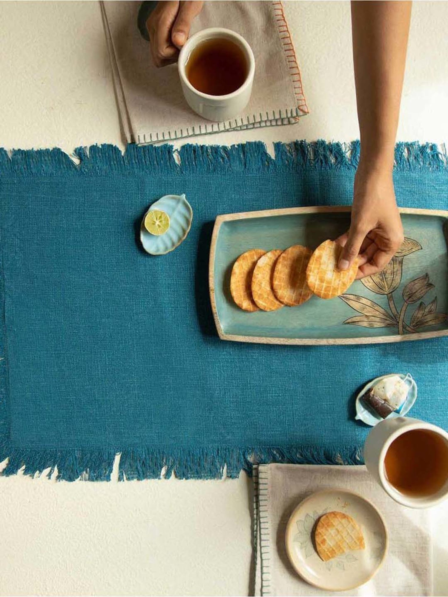 Ellementry Untied Teal Blue Cotton Runner