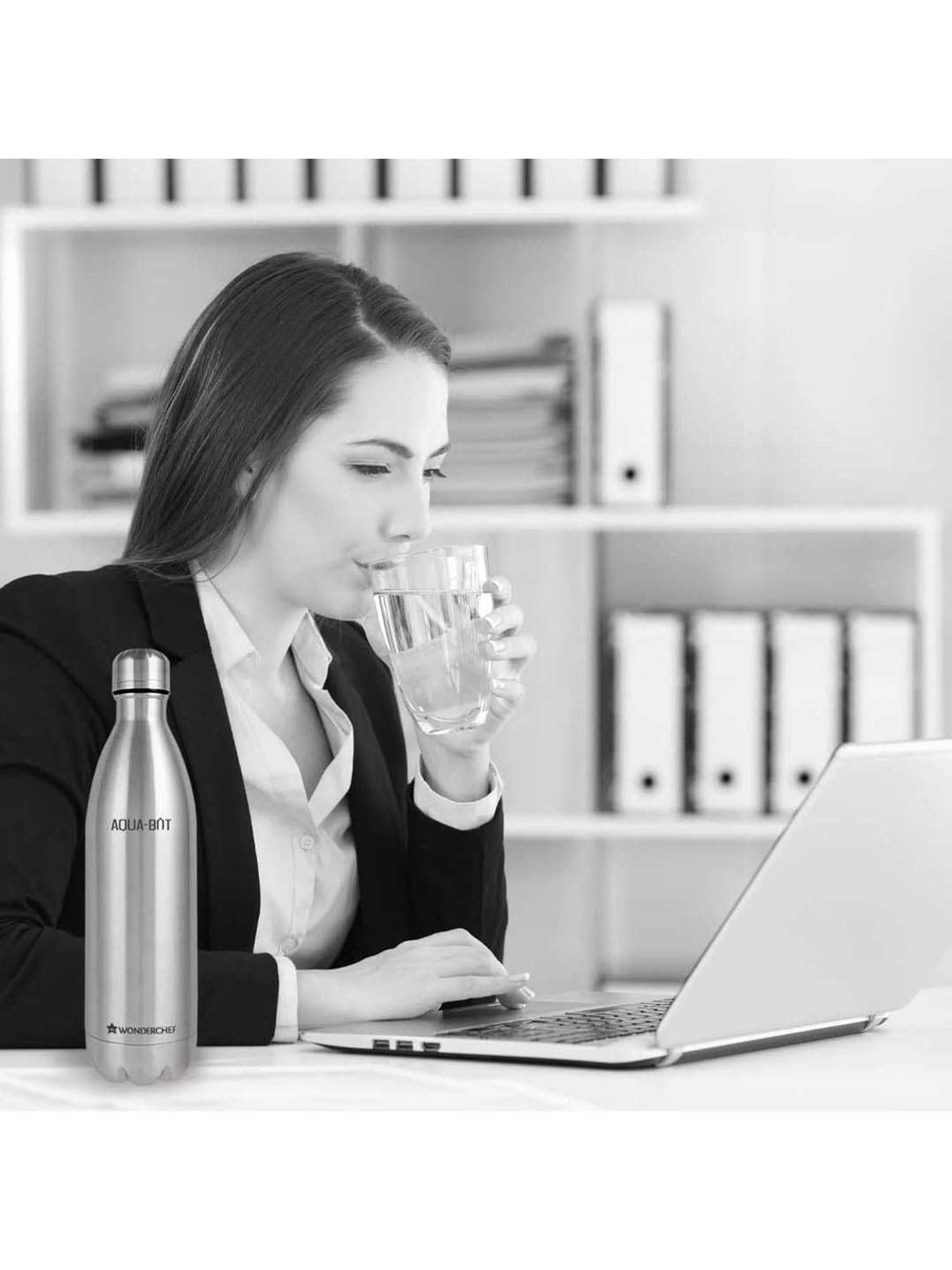 Wonderchef Aqua-Bot Double Wall Vacuum Insulated Flask