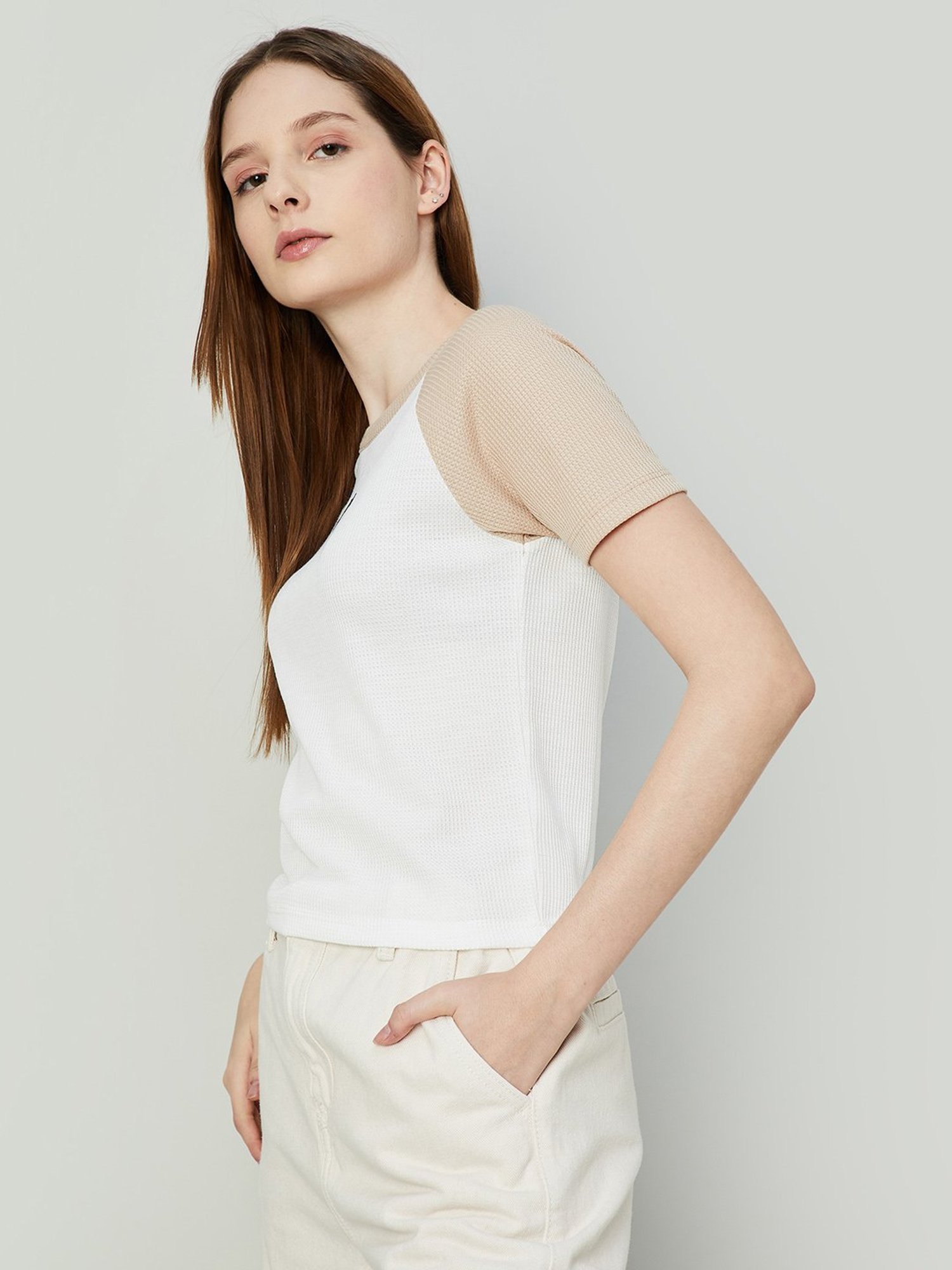Ginger by Lifestyle White & Beige Color-Block Top