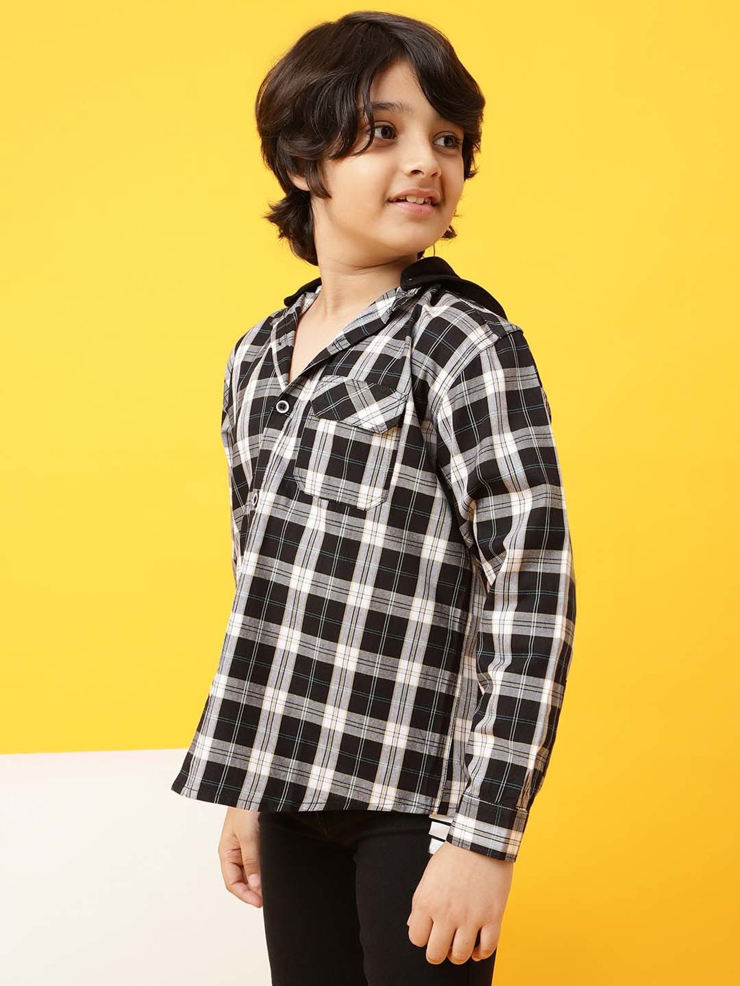Tales & Stories Kids Black & White Cotton Chequered Full Sleeves Shirt