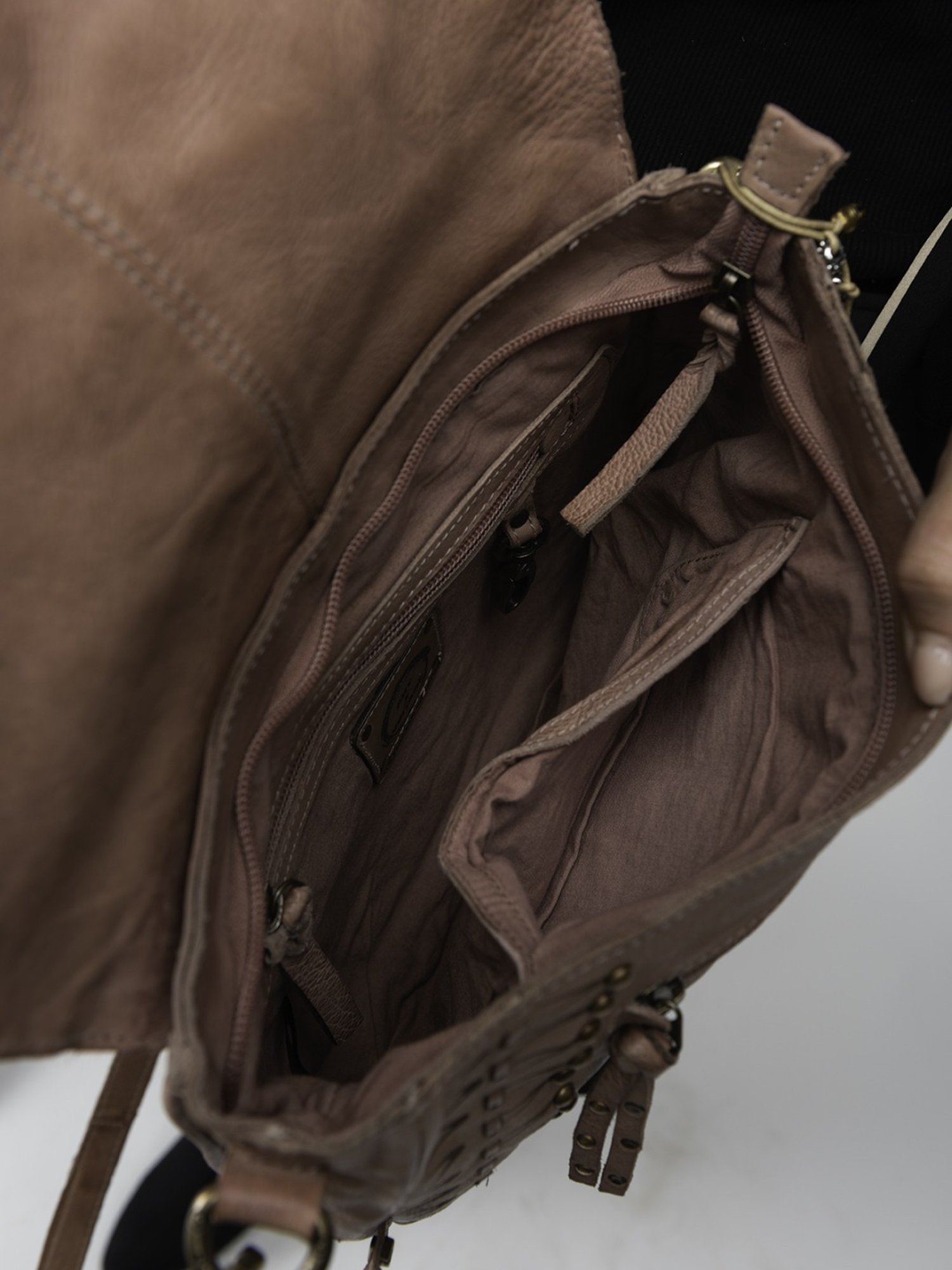 Art N Vintage Carob Blush Pink Leather Textured Medium Sling Handbag