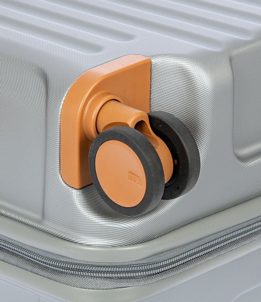 Bric's Capri 32#double; Extra Large Spinner