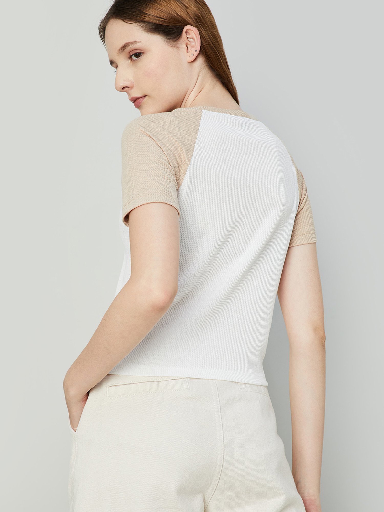 Ginger by Lifestyle White & Beige Color-Block Top
