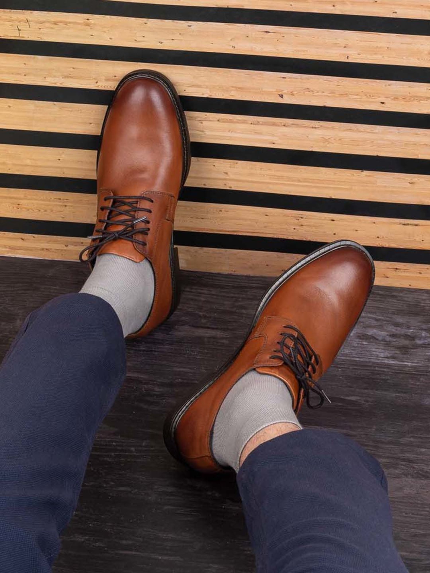 Styli Men's Tan Derby Shoes