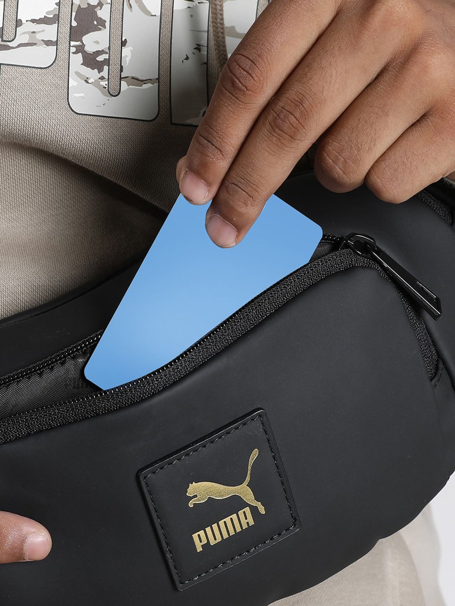 HiLEDER Brown Solid Medium Cross Body Bag