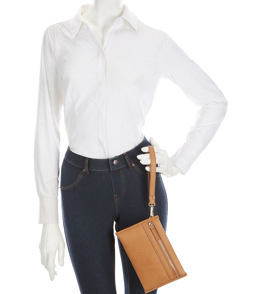 HOBO Link Leather Zip Wristlet