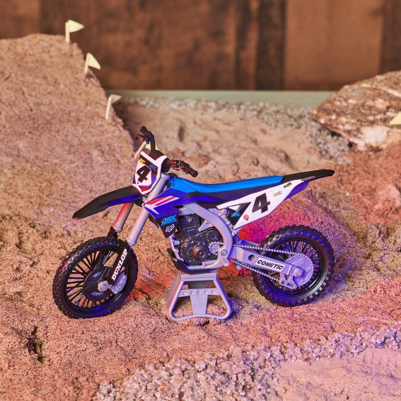 Supercross - 1:10 Scale Die Cast Collector Motorcycle - Ricky Carmichael