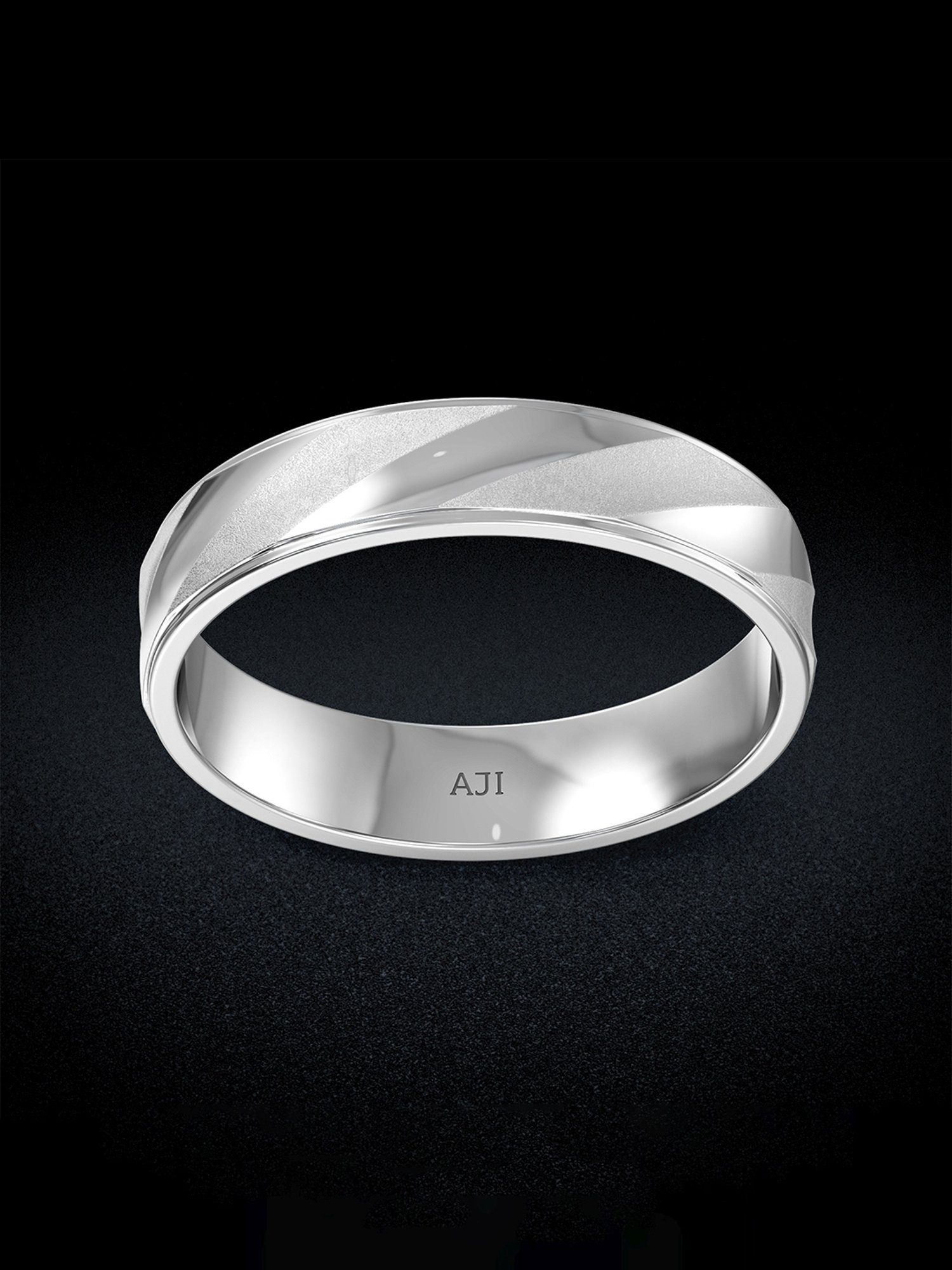 Joyalukkas Polished Extravagant Men's Platinum Ring