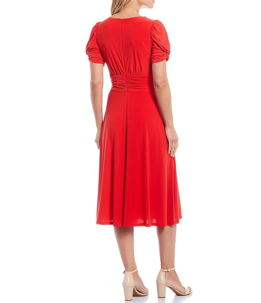 Jessica Howard Knot Front V-Neck Ruched Short Sleeve Midi Dress