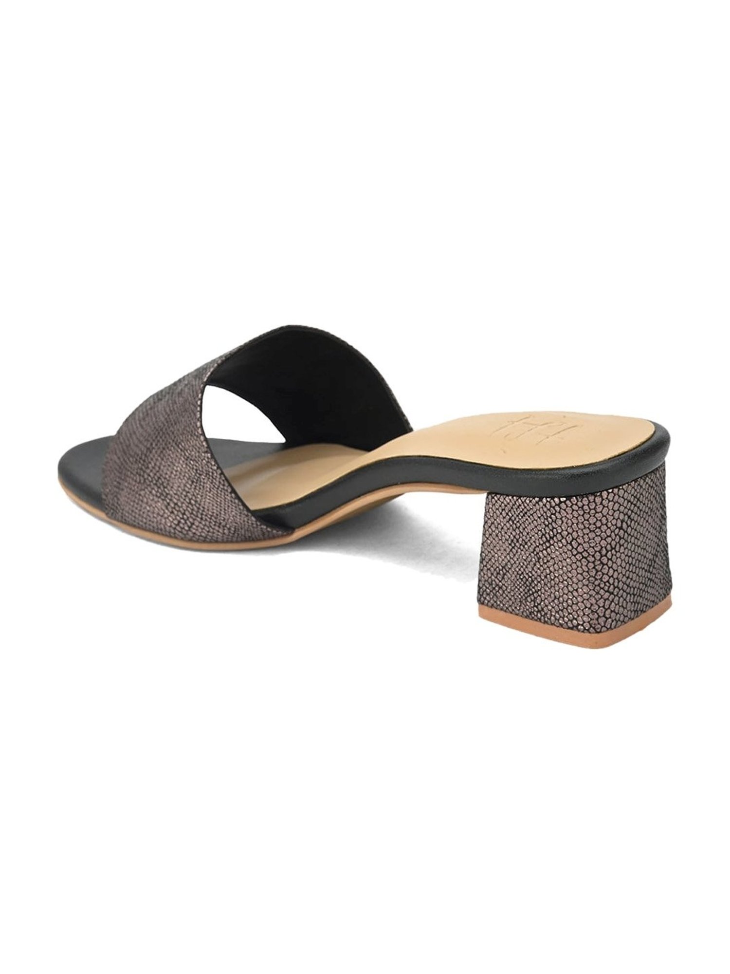 Hydes N Hues Women's Silver Casual Sandals