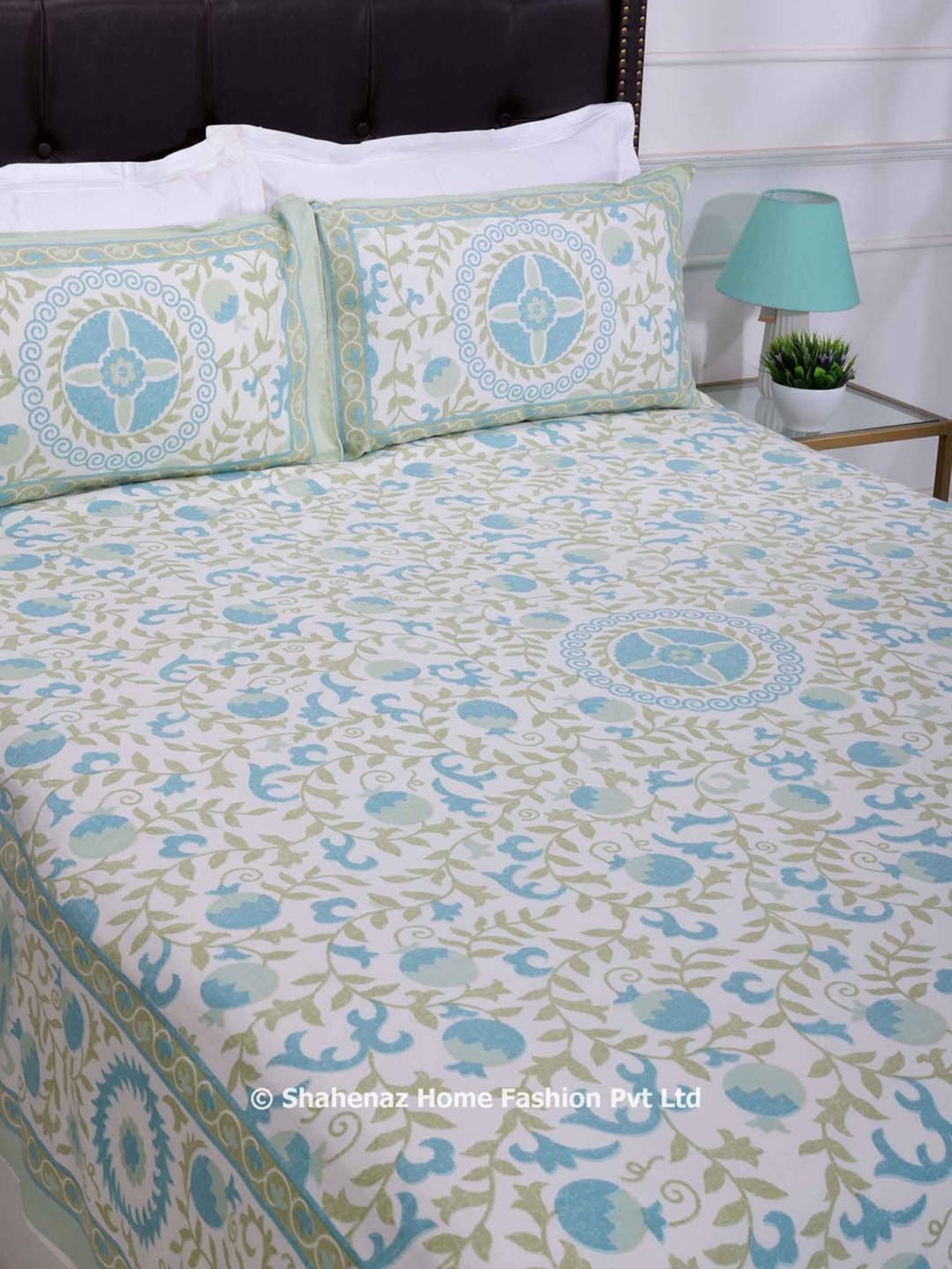 Shahenaz Olive & Turquoise 120 TC Cotton Gayatri Pomegranate Double Bedsheet with 2 Pillow Covers
