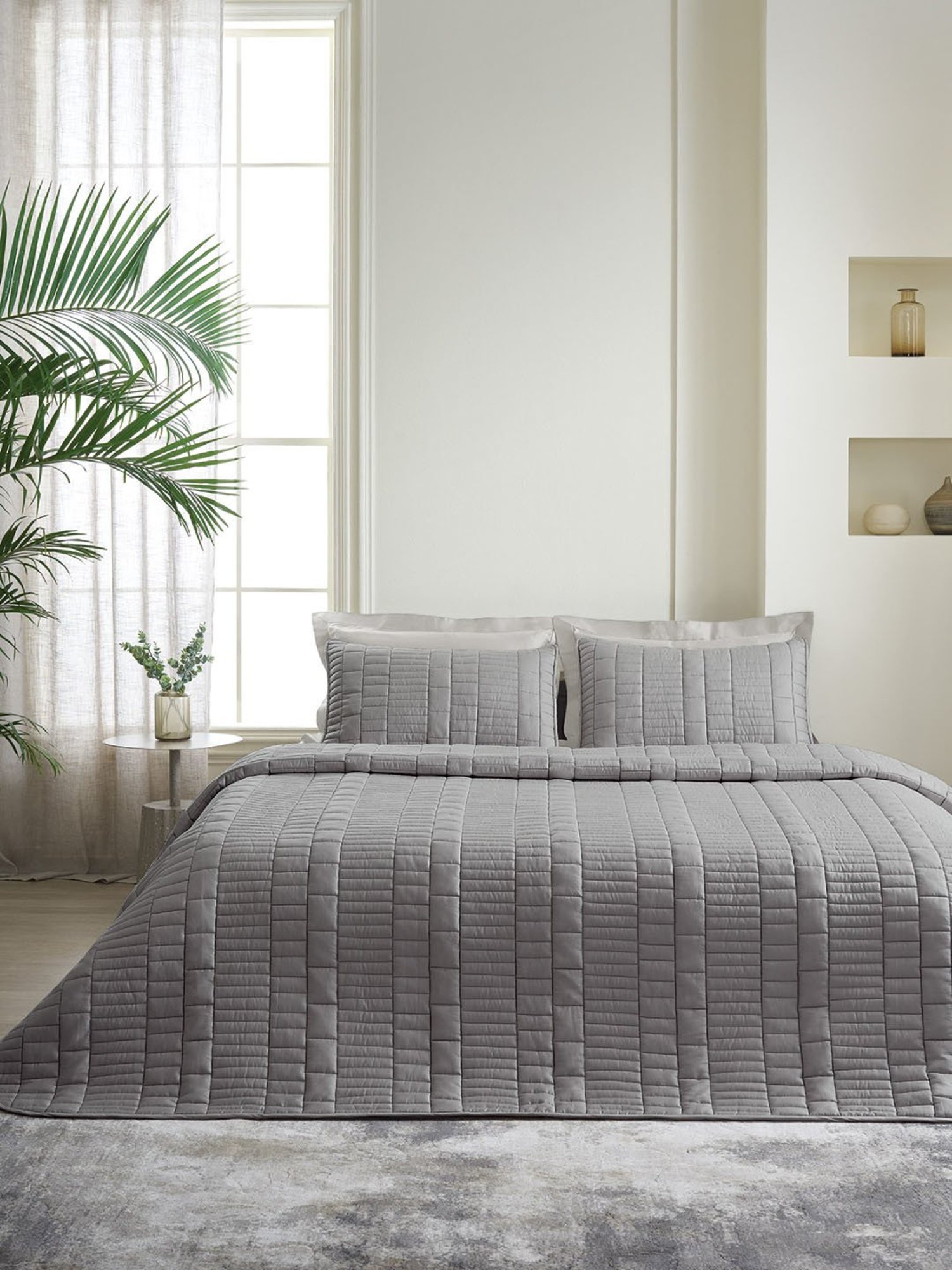 DDECOR Live beautiful Geometric Castle Metallic Grey 210 TC Cotton Comforters - Set of 3