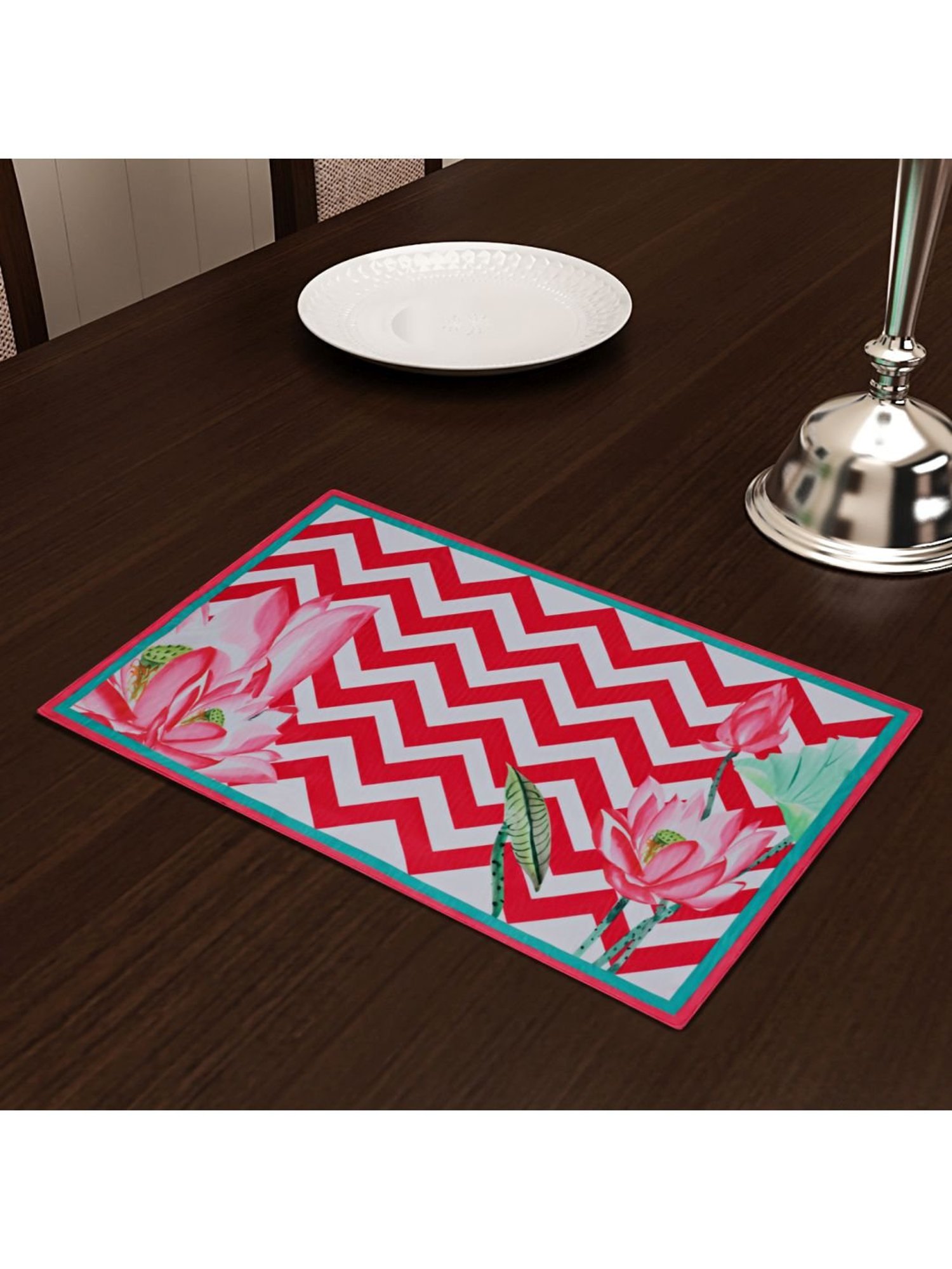 Table Runner with 4ct Placemats - Bullseye's Playground™