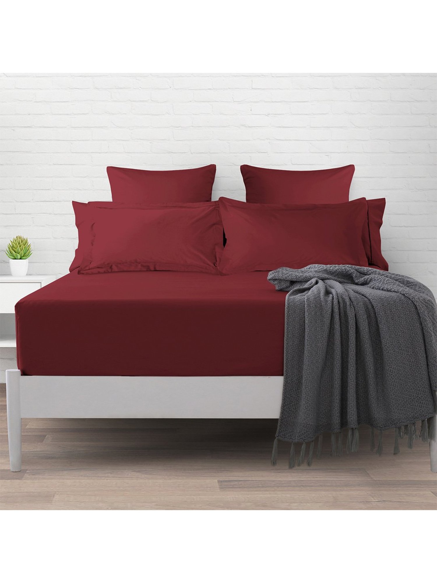 Pizuna Red 400TC Cotton Fitted Bed Sheet with 2 Pillow Covers