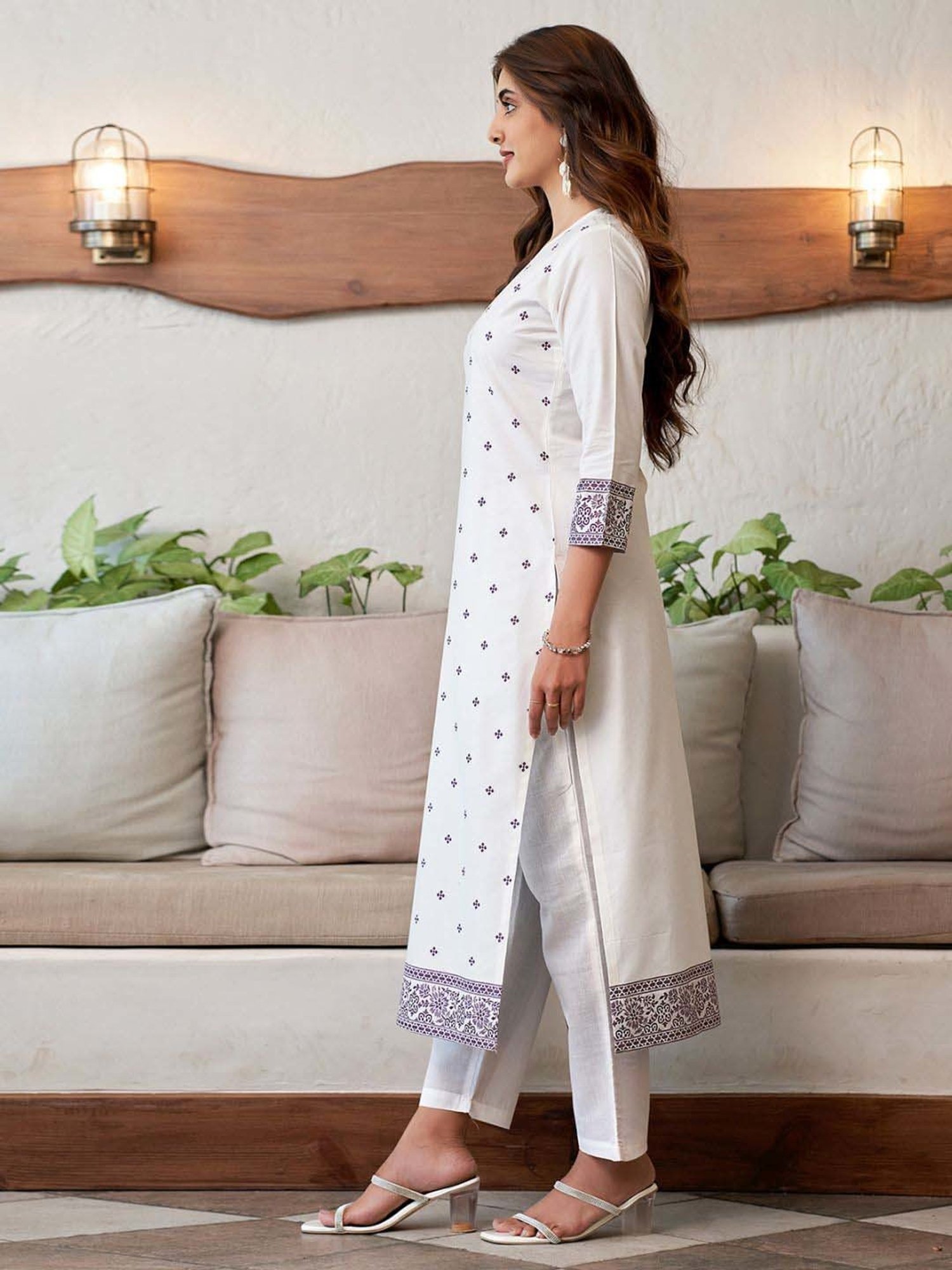 Skylee White Cotton Woven Pattern Kurta Pant Set With Dupatta