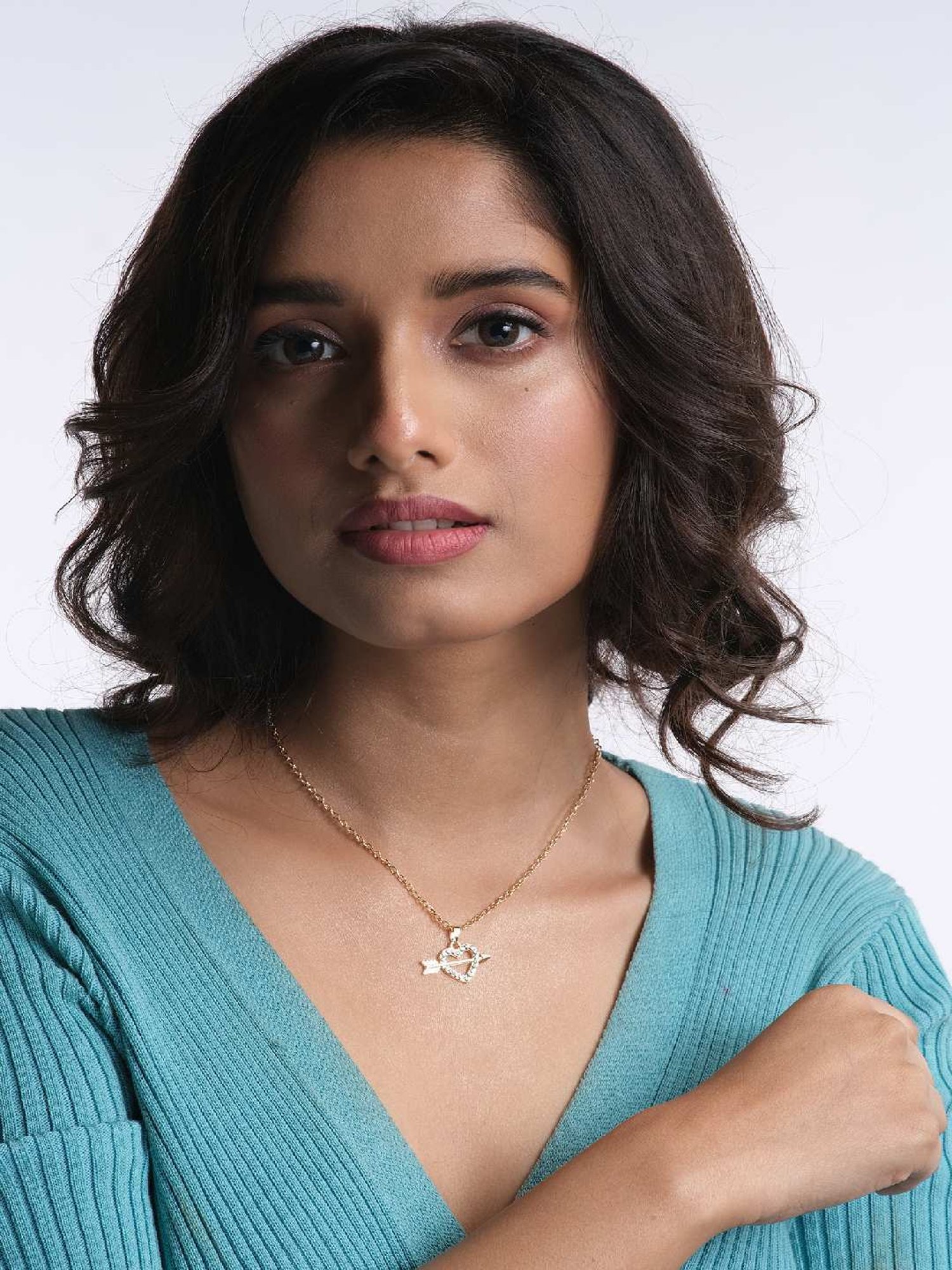 Jewelz Trendsetting Gold Western Necklace With Delicate Heart Hanging Charm for Women