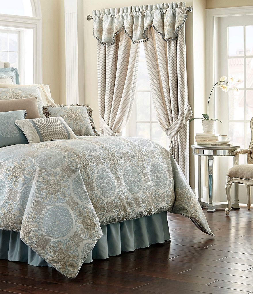 84"x52" Gaultier Blackout Curtain Blue - Beautyrest