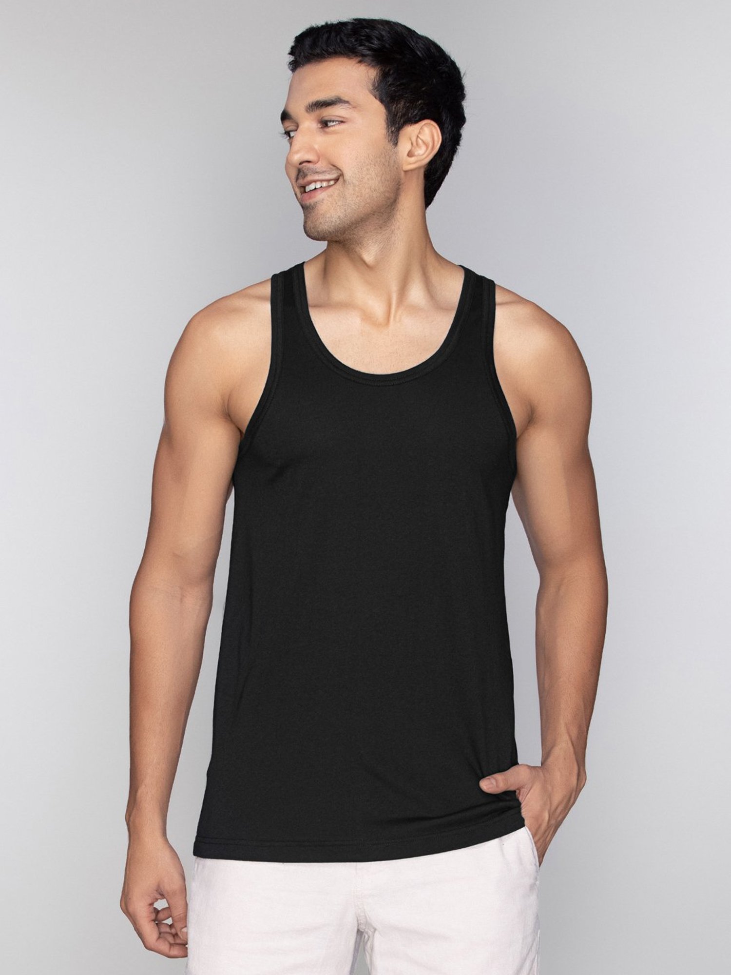 XYXX Black Round Neck Vest