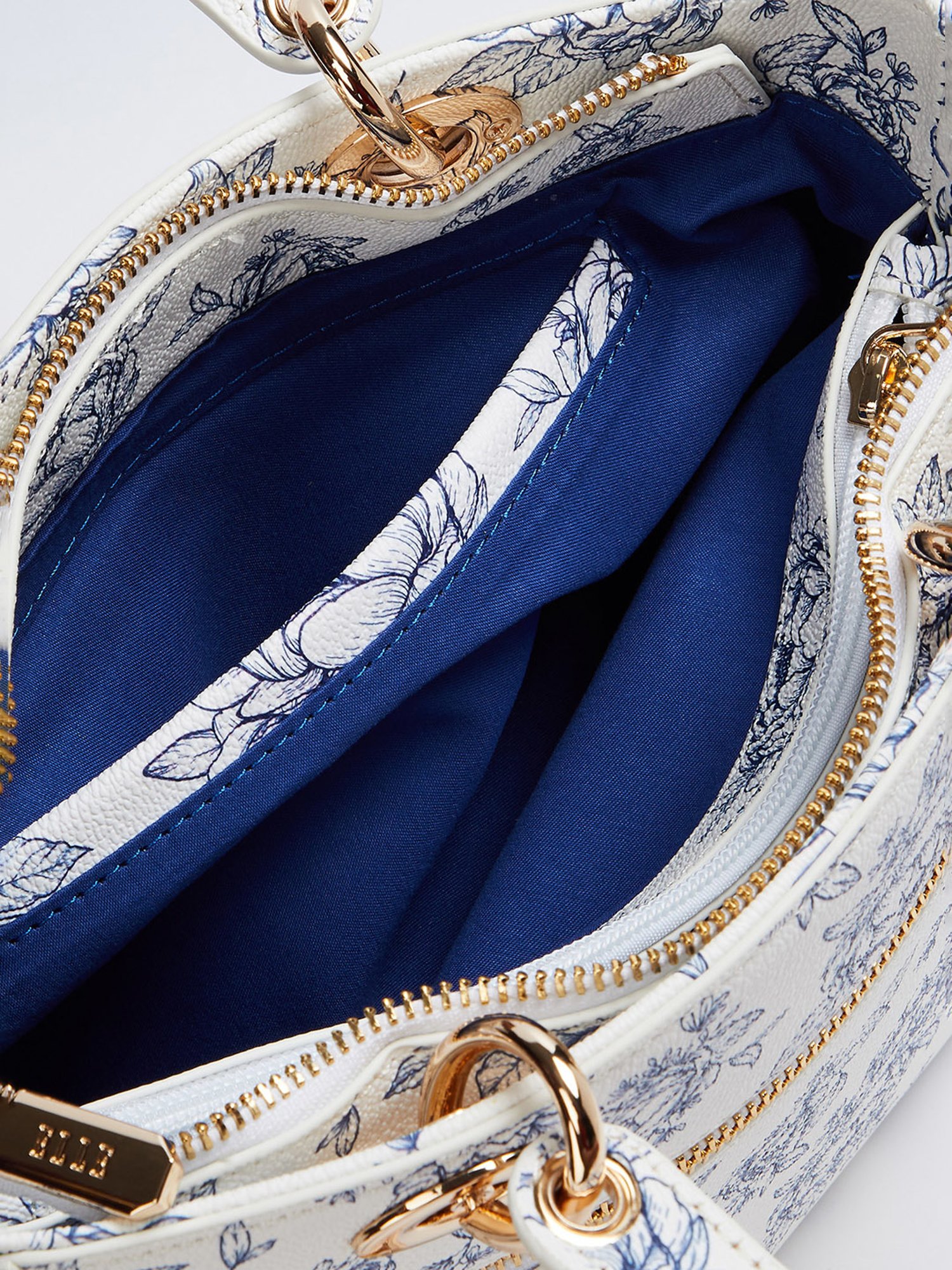 Elle White & Blue Printed Handbag