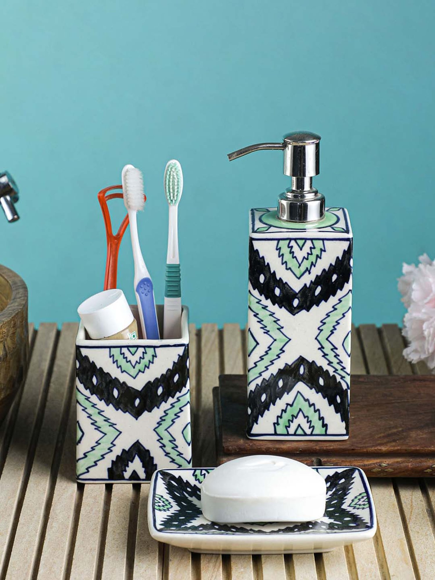 VarEesha Aztec Multicolor Ceramic Bath Accessories - Set of 3